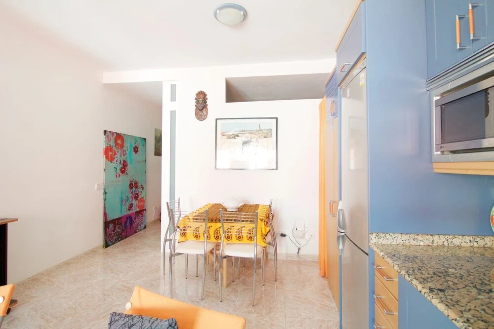 Lightbooking - Live is a beach