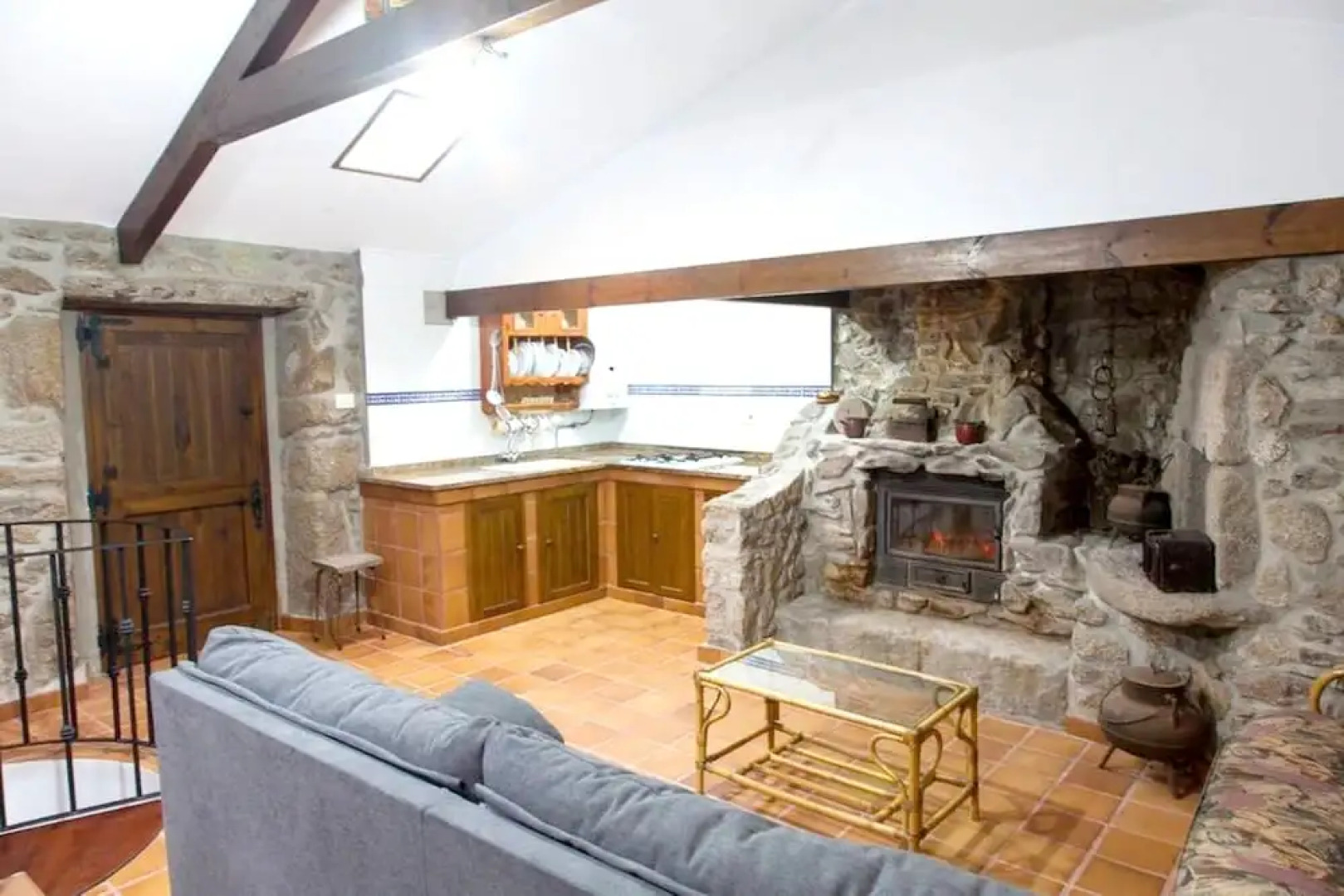 House with 3 Bedrooms in a Porteliñas, with Wonderful Mountain View, Private Pool, Enclosed Garden - 55 Km From the Beach