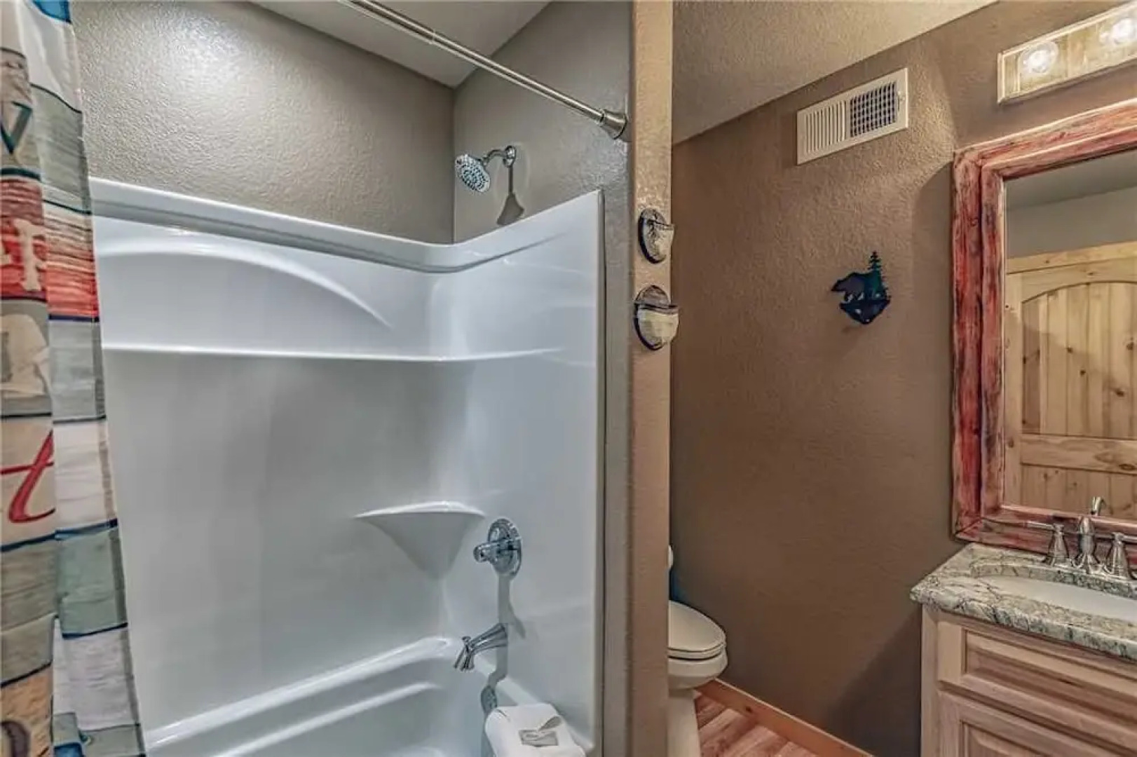 Cozy Knotty and Nice - Four Bedroom Cabin