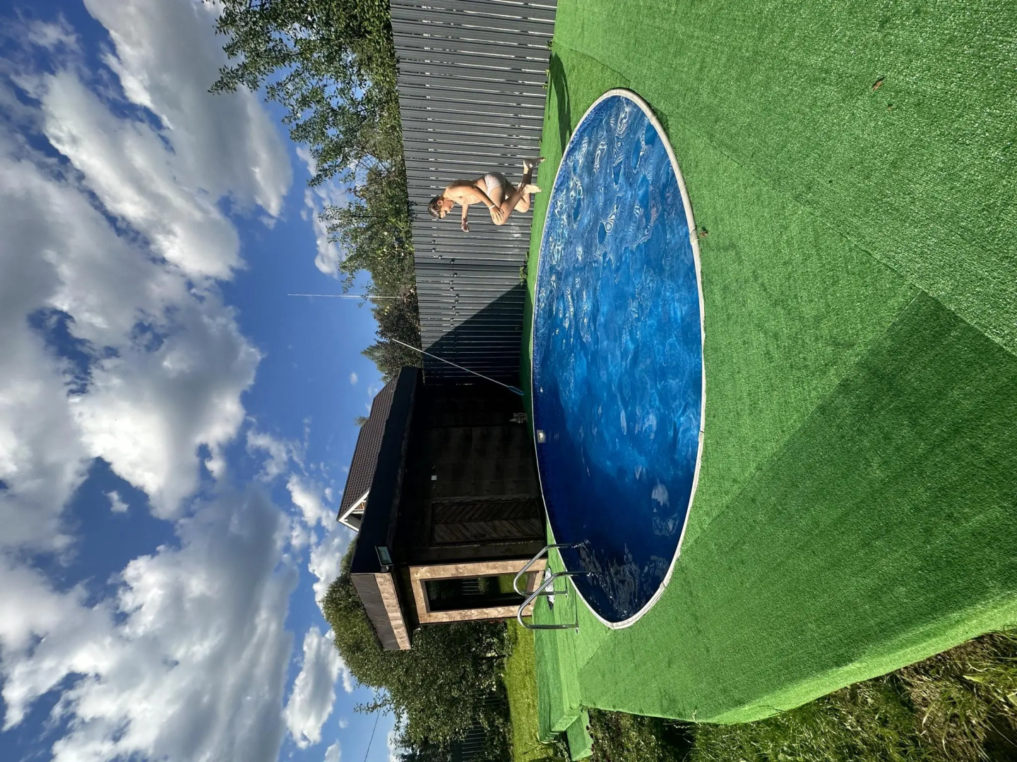 Ideal Friday (Айдиал Фрайдэй)