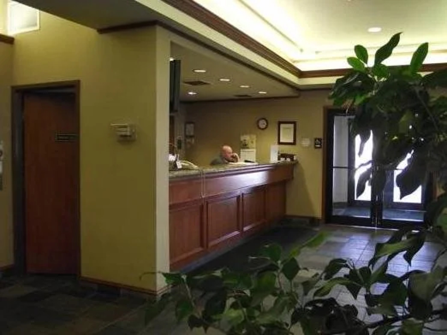 Wood River Inn & Suites