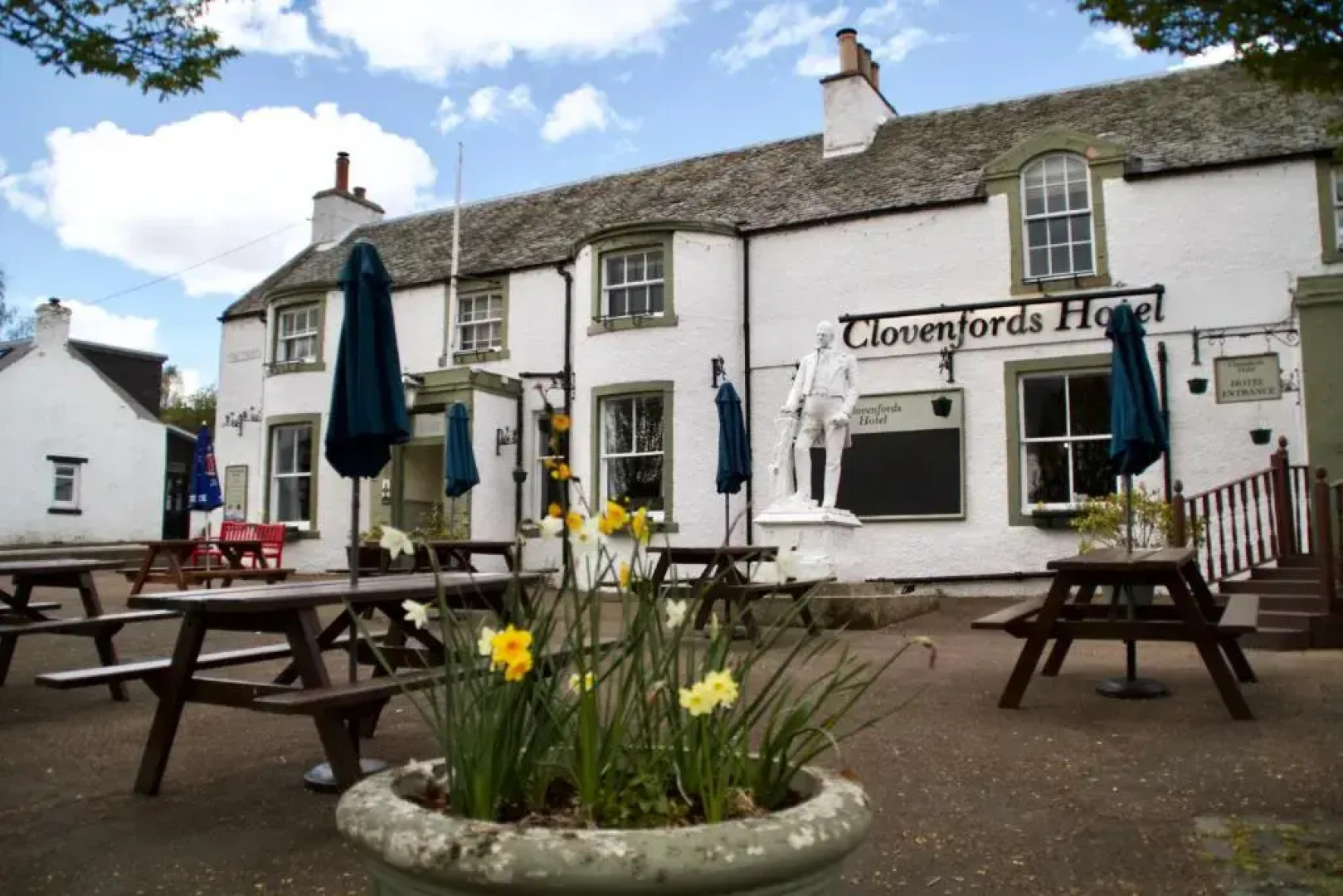 Clovenfords Hotel