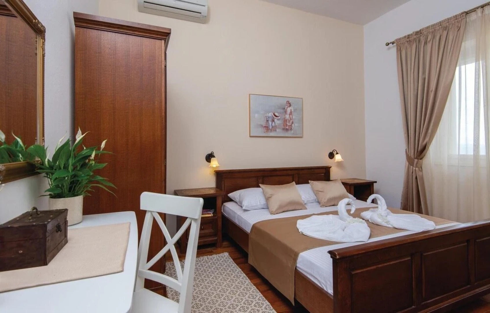 Amazing Home in Orebic with Hot Tub, WiFi & Outdoor Swimming Pool