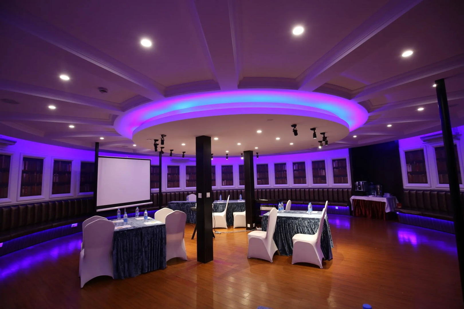 Shanghai Crown Crystal Hotel