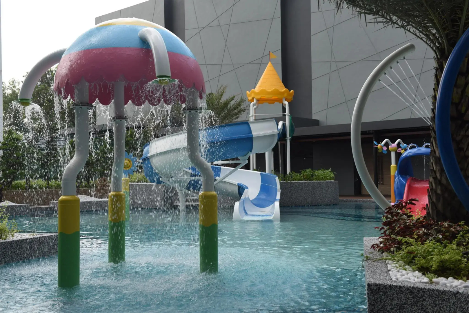 Vangohh Eminent Hotel & Spa