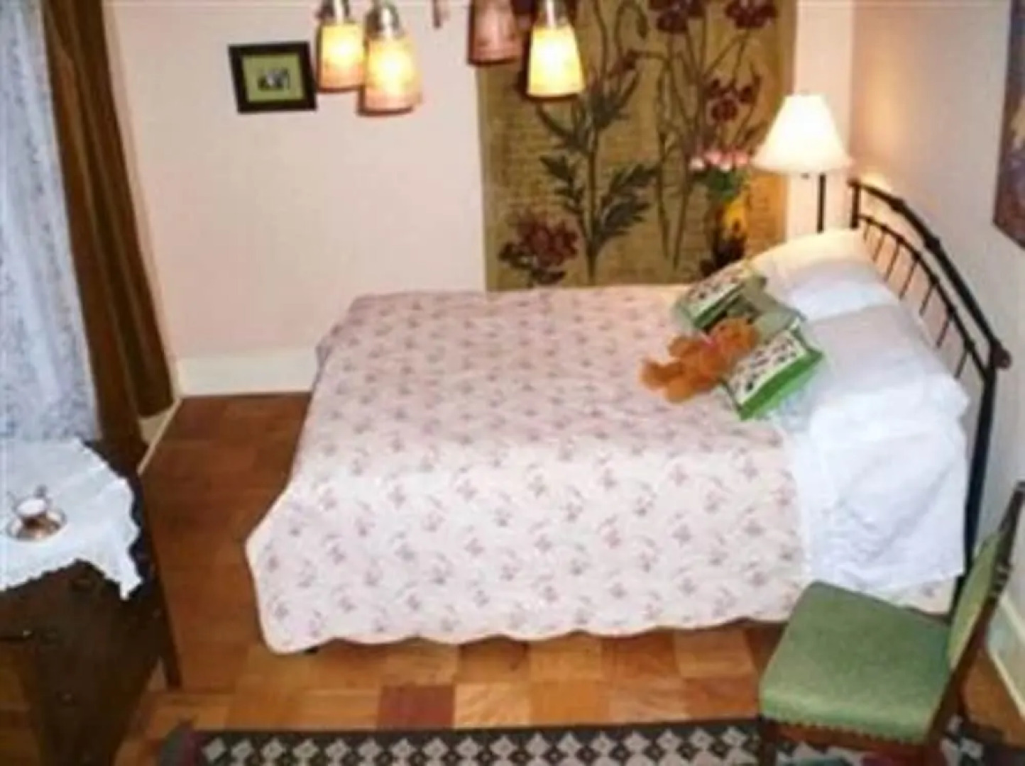 Mozart Guest House Seattle Bed and Breakfast