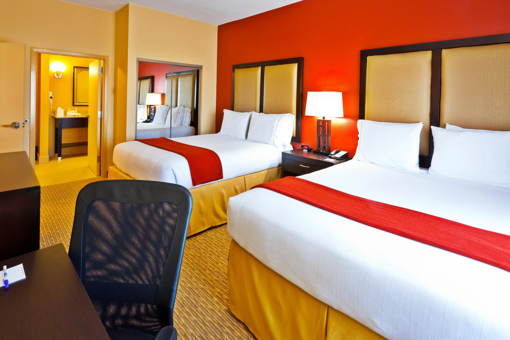Holiday Inn Express Hotel and Suites Nashville-Opryland by IHG