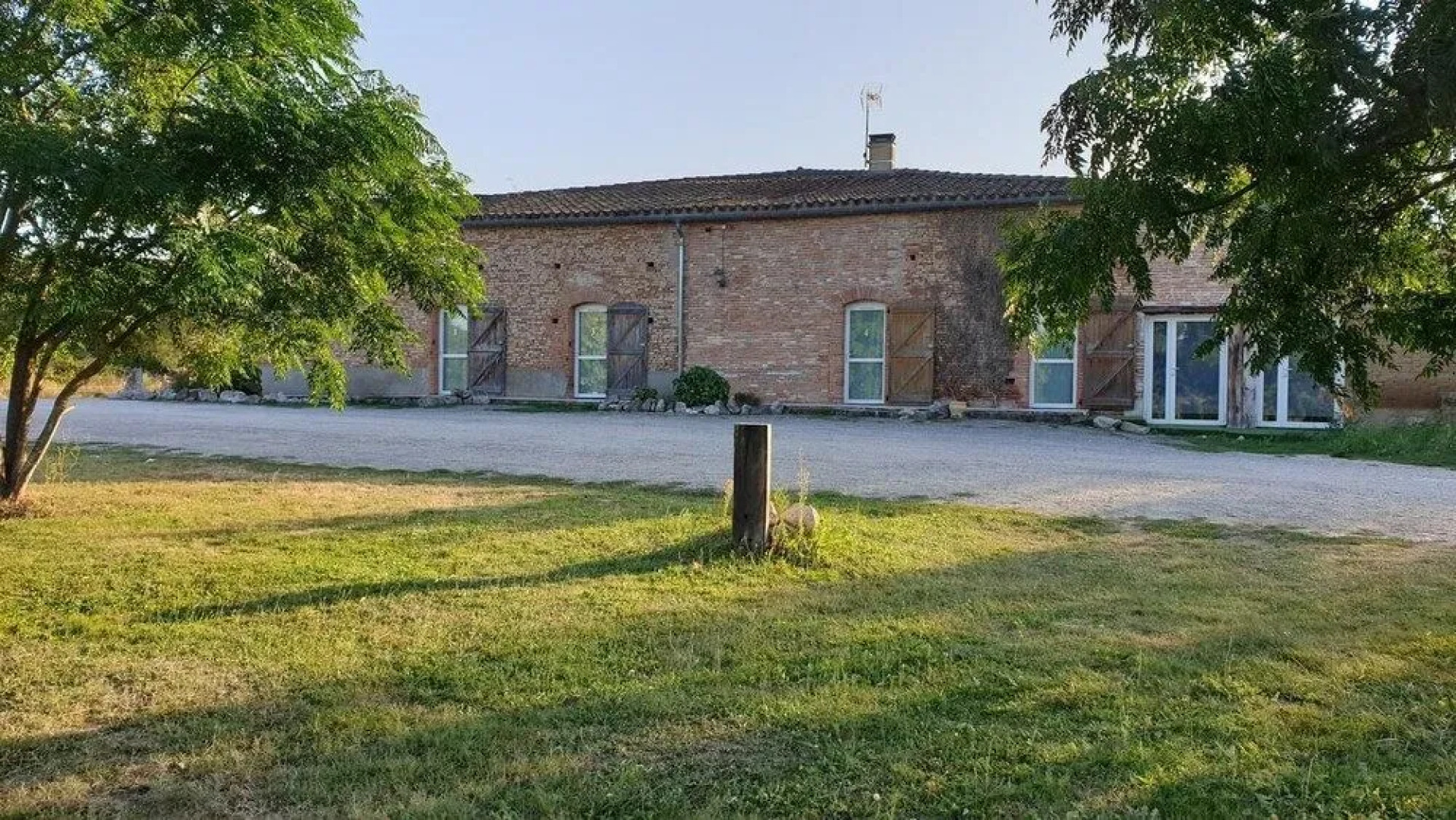 L'Alcove Hotel Restaurant