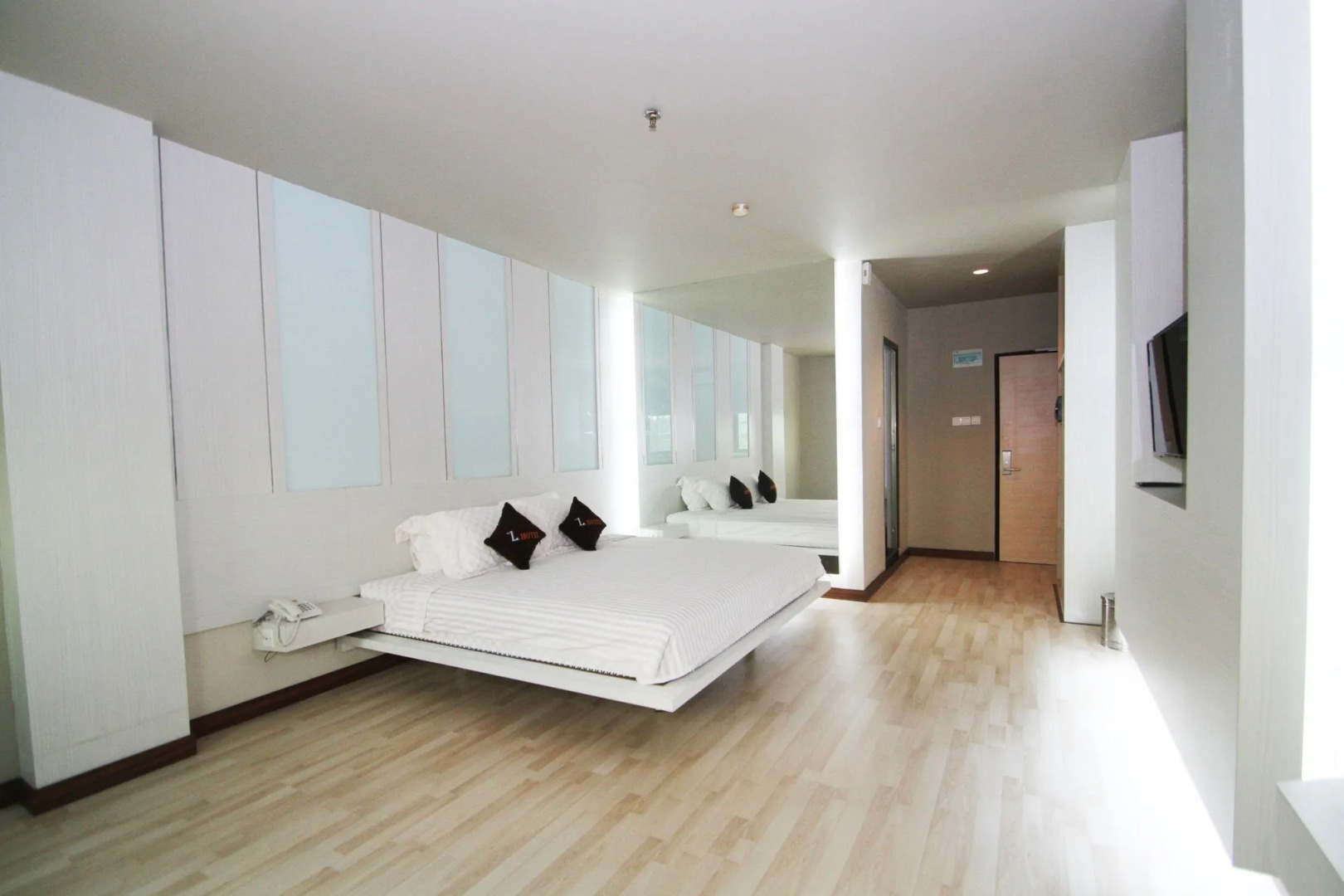 The L Hotel Entertainment