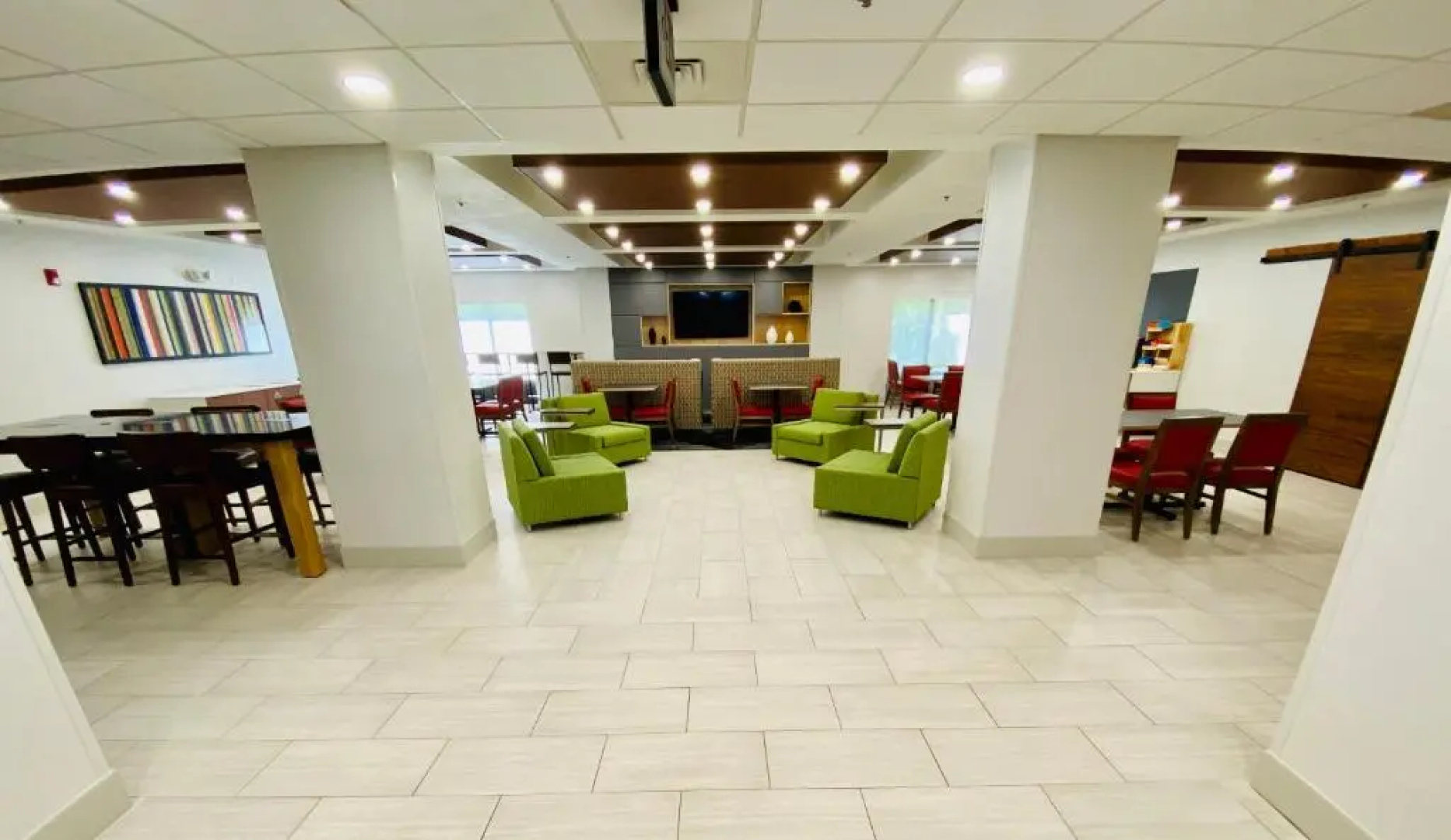 Holiday Inn Express Hotel & Suites Chesapeake by IHG