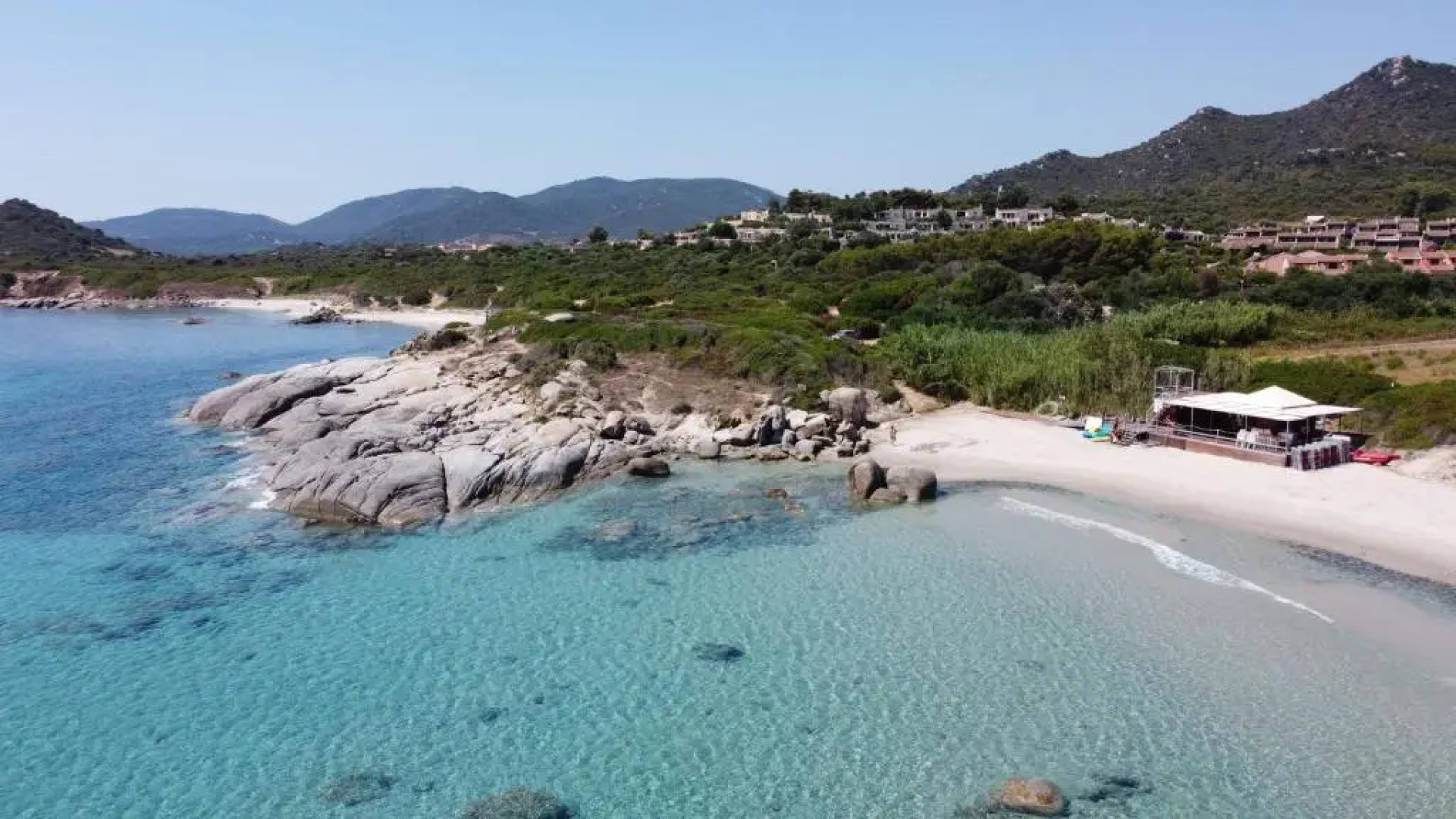 Villetta capo schiera 100 m dal mare