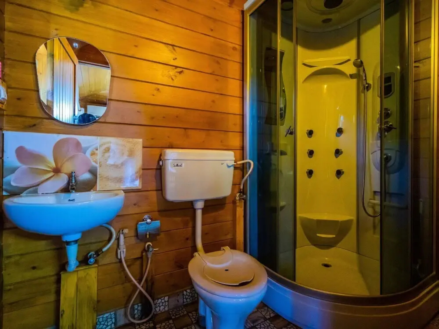 OYO 14514 Home Riverside Cottage Vyttila