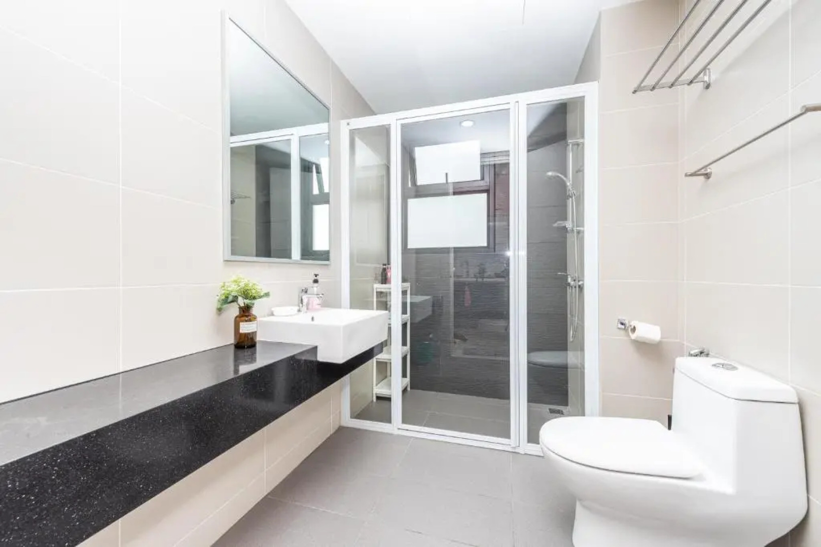 #28Blvd Professional Designer CozyHome with free parking