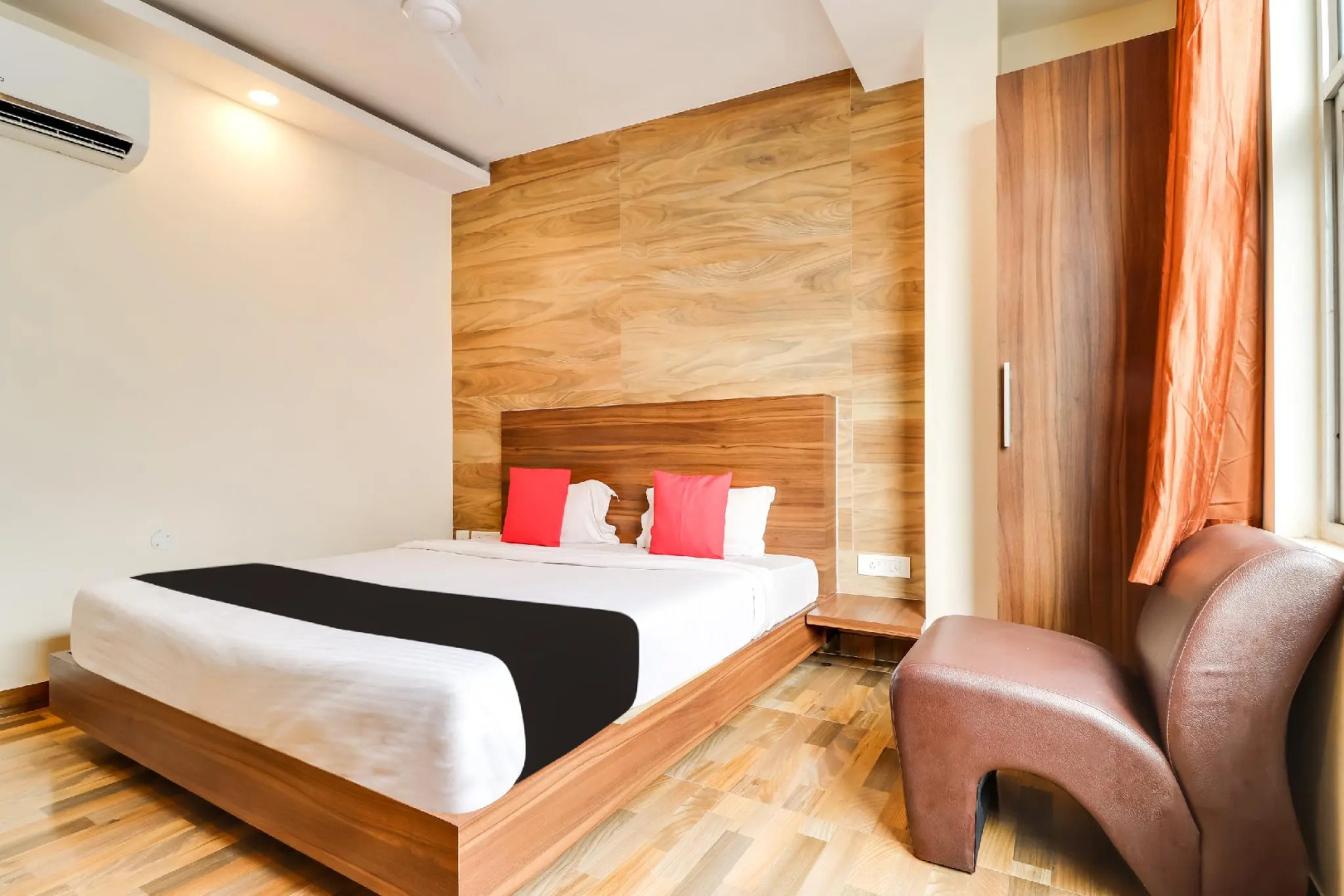 Capital O 60341 Seven Wonders Inn