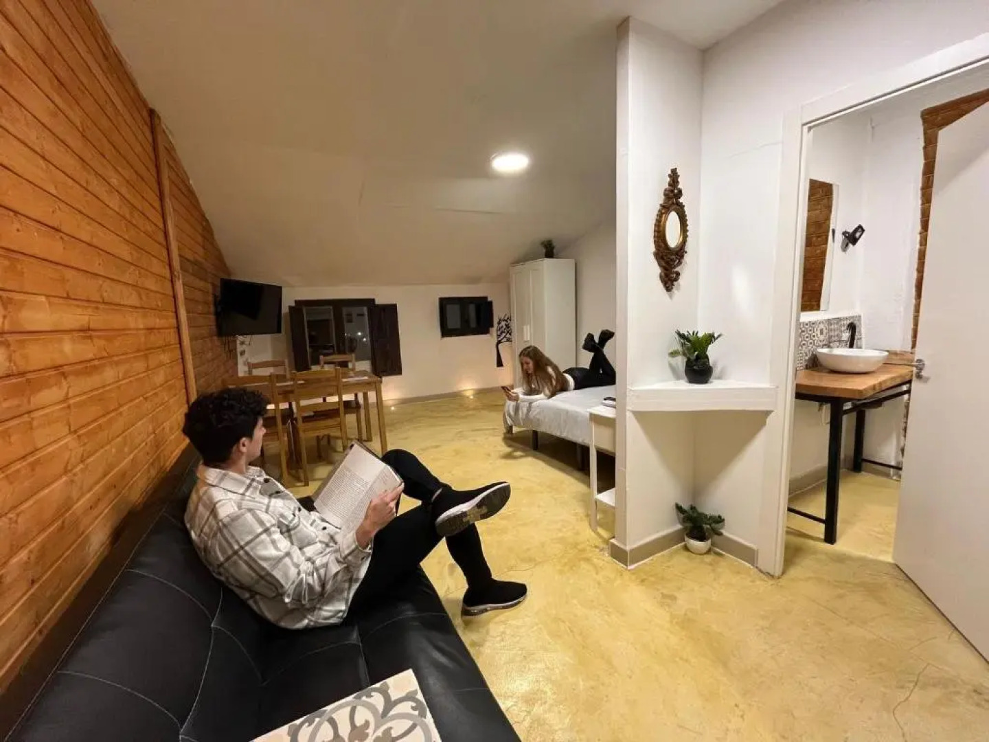 Fortress Jacuzzi Suites