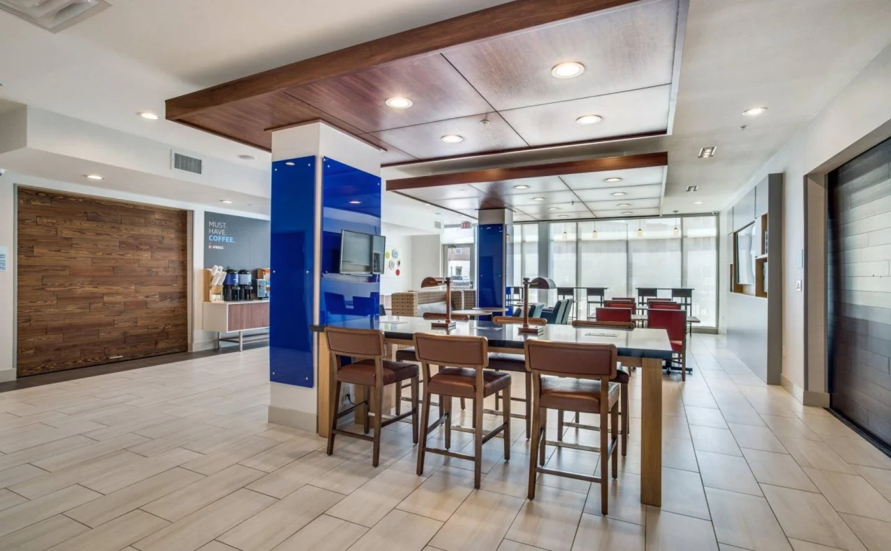 Holiday Inn Express & Suites Denton South by IHG