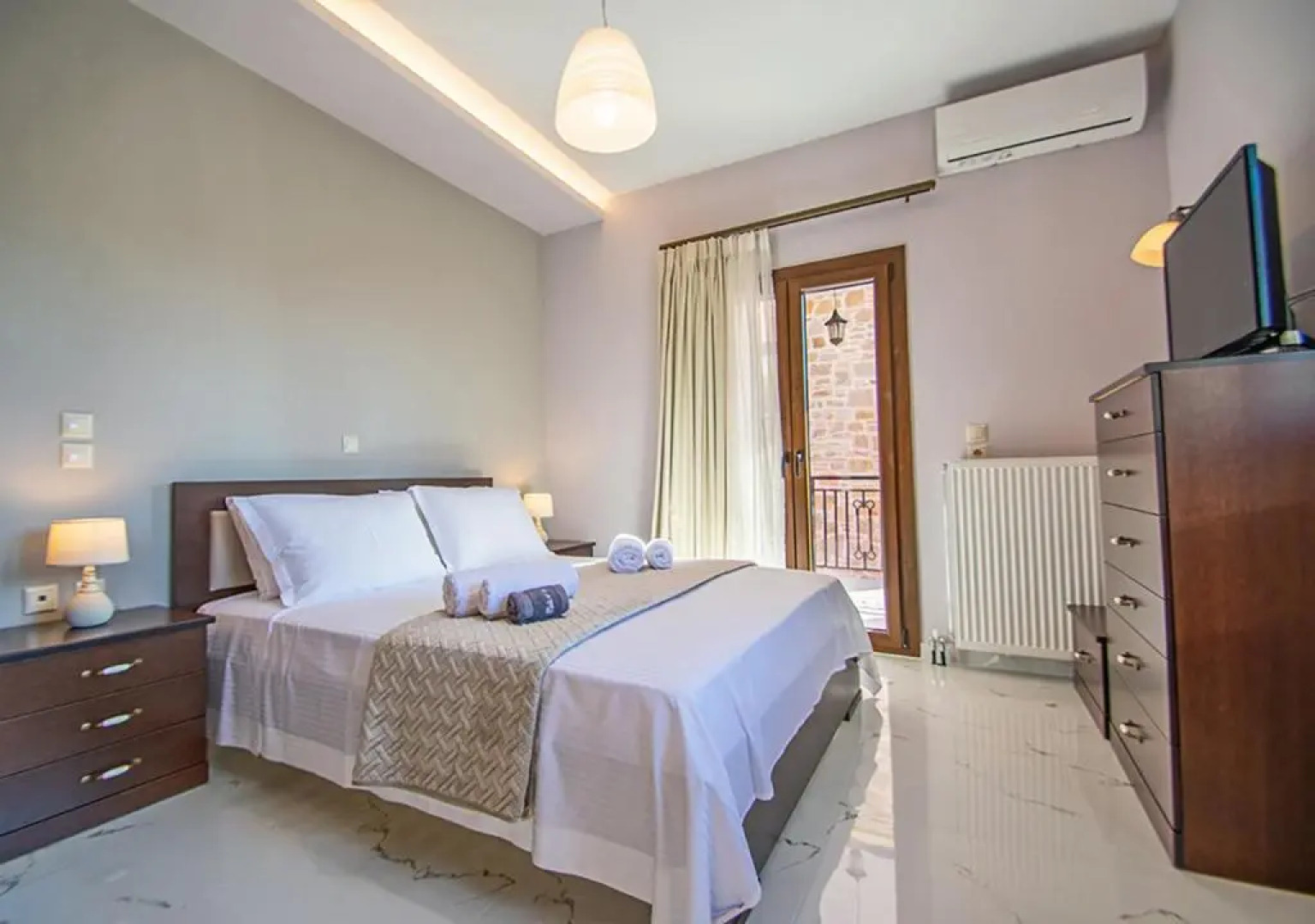 Zissis Villa & pool 5min drive to beach