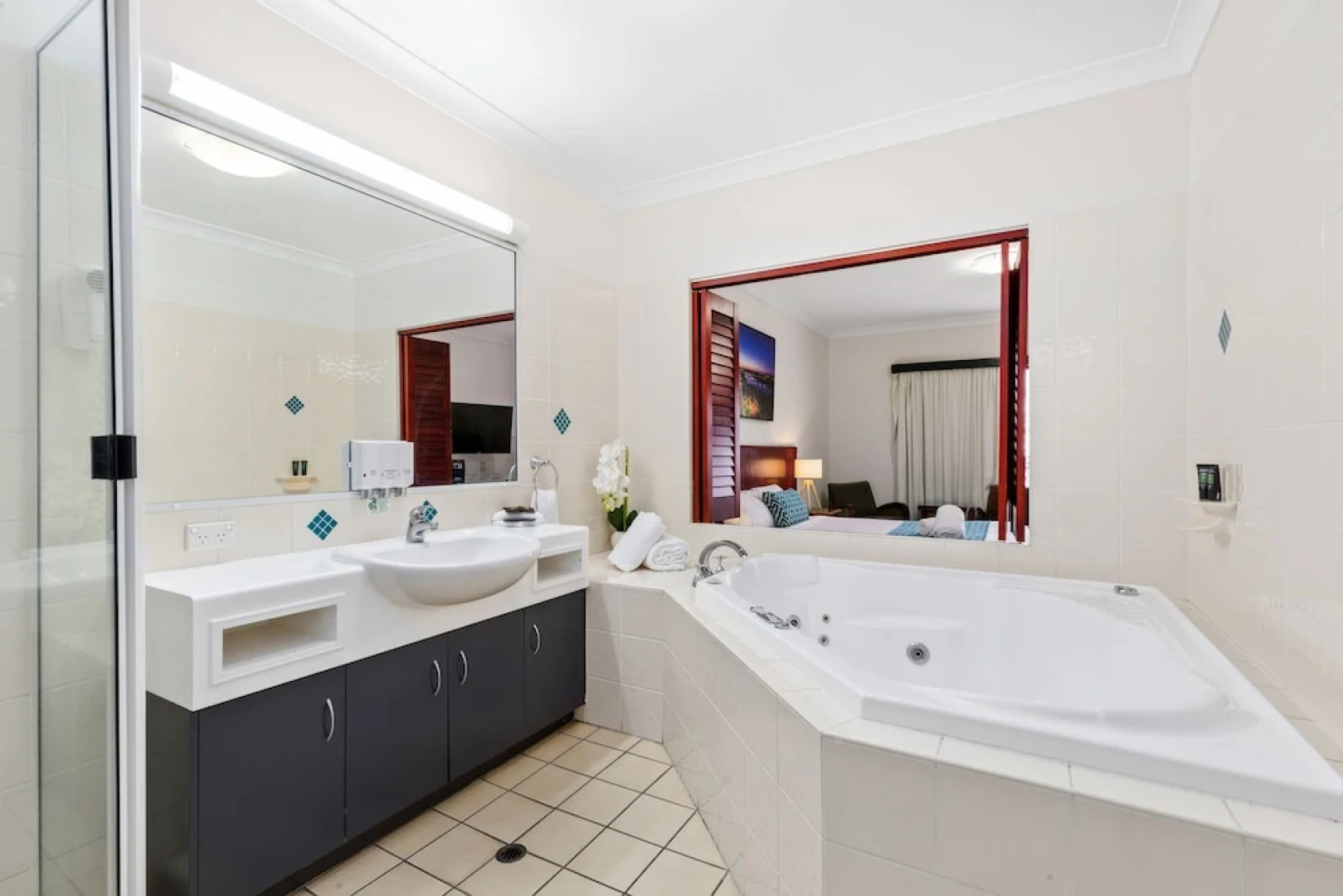 Coffee House Apartment Motel