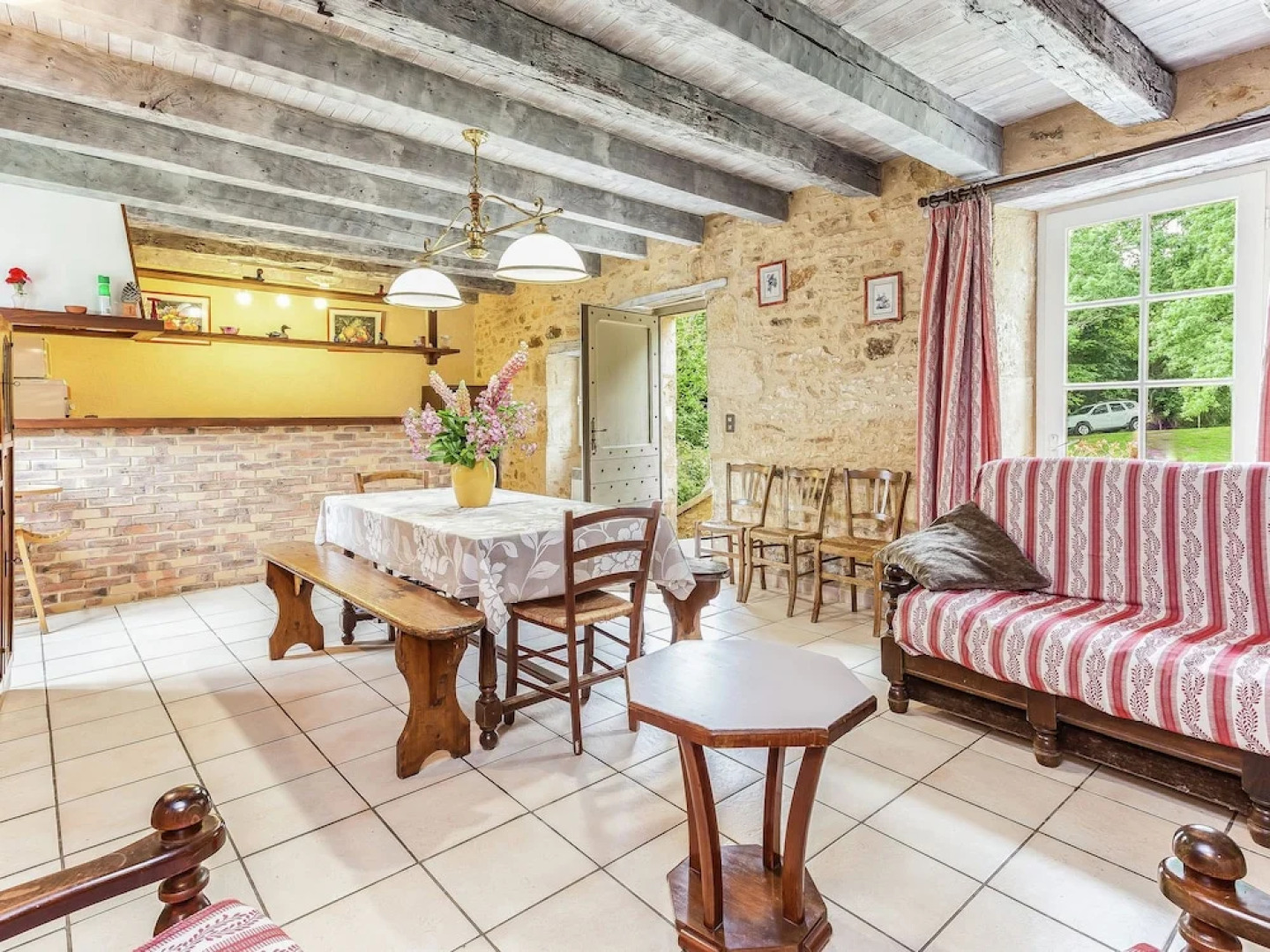 Beautiful Holiday Home in Wooded Grounds Near Villefranche-du-périgord