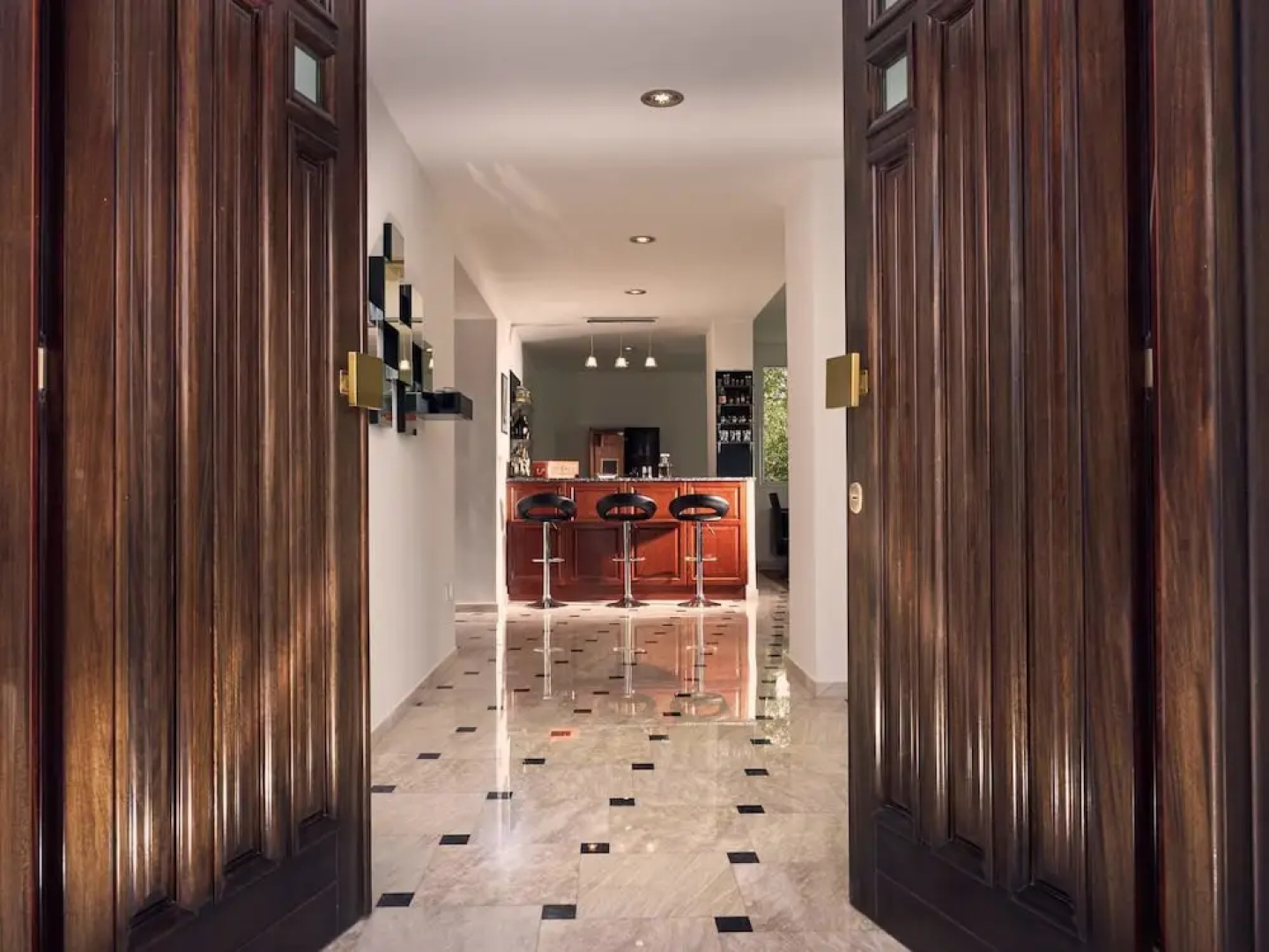 Mont Bleu Luxury Villa