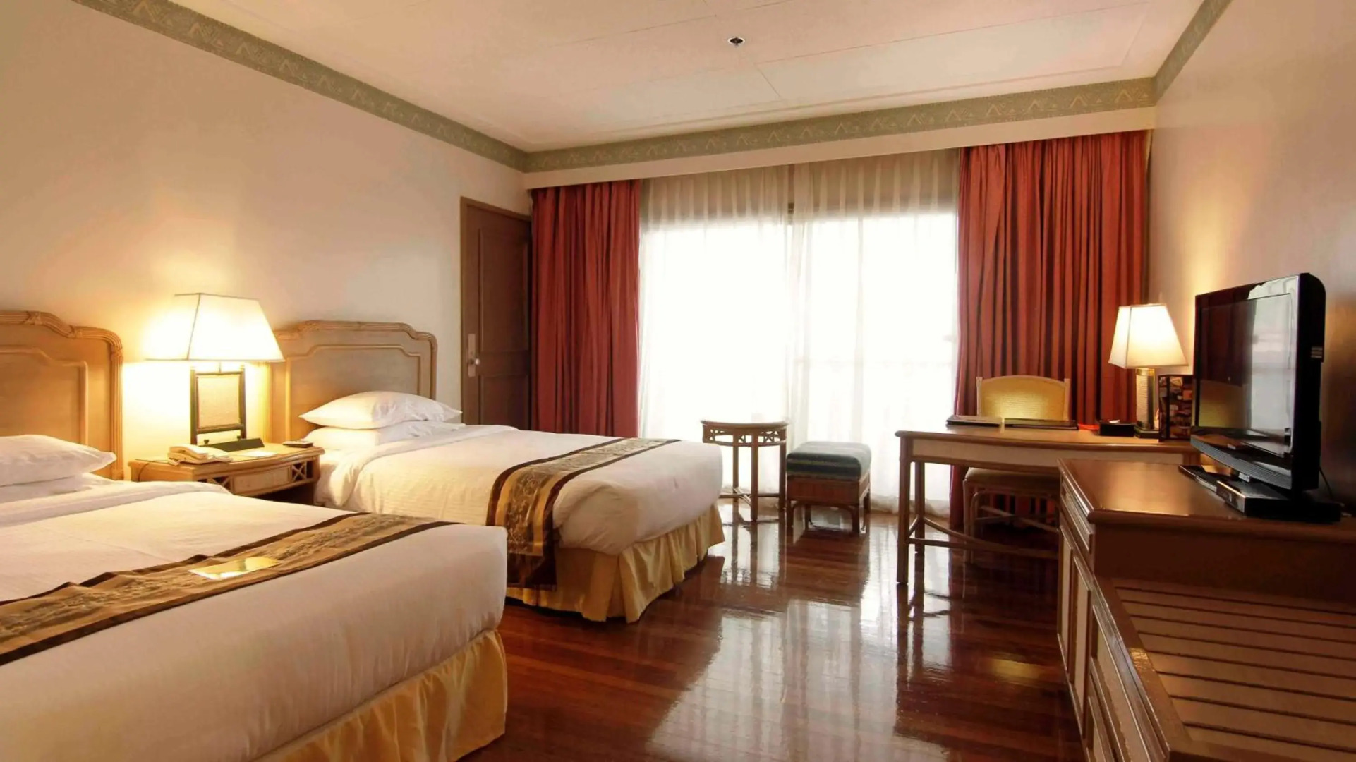 Waterfront Insular Hotel Davao