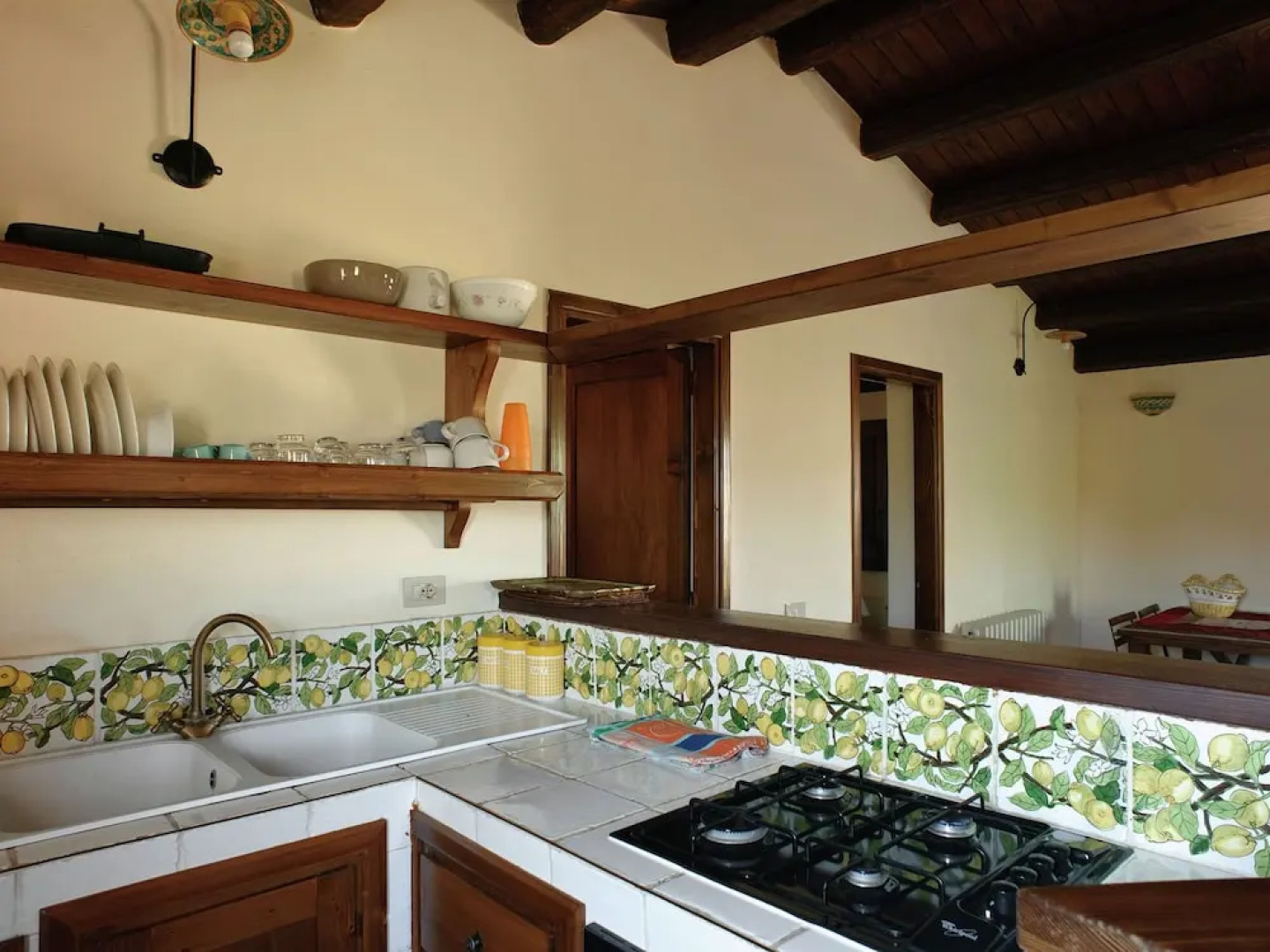 Beautiful Villa With Large Garden, Pool and Breathtaking Views