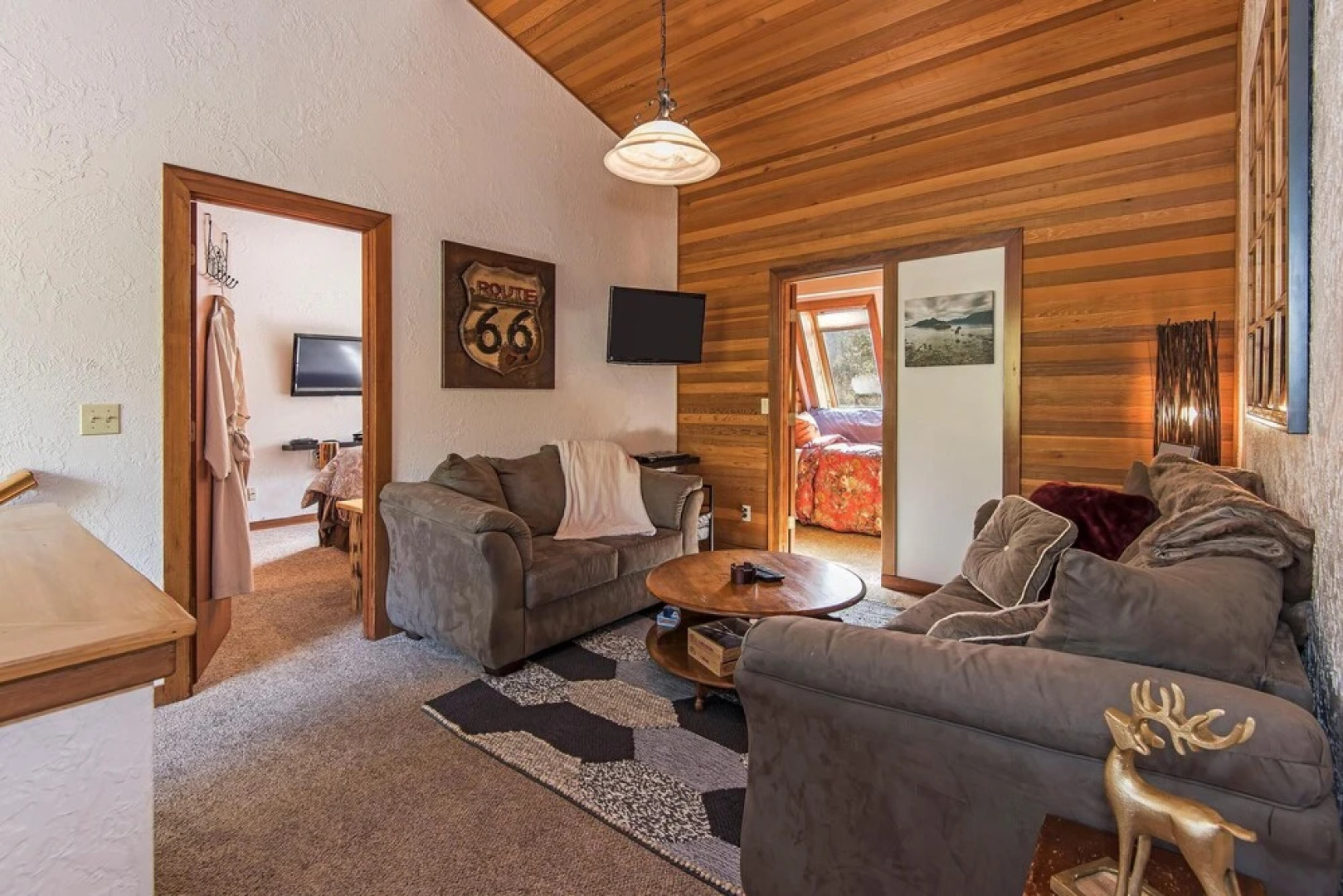 Cedar Cove Lodge