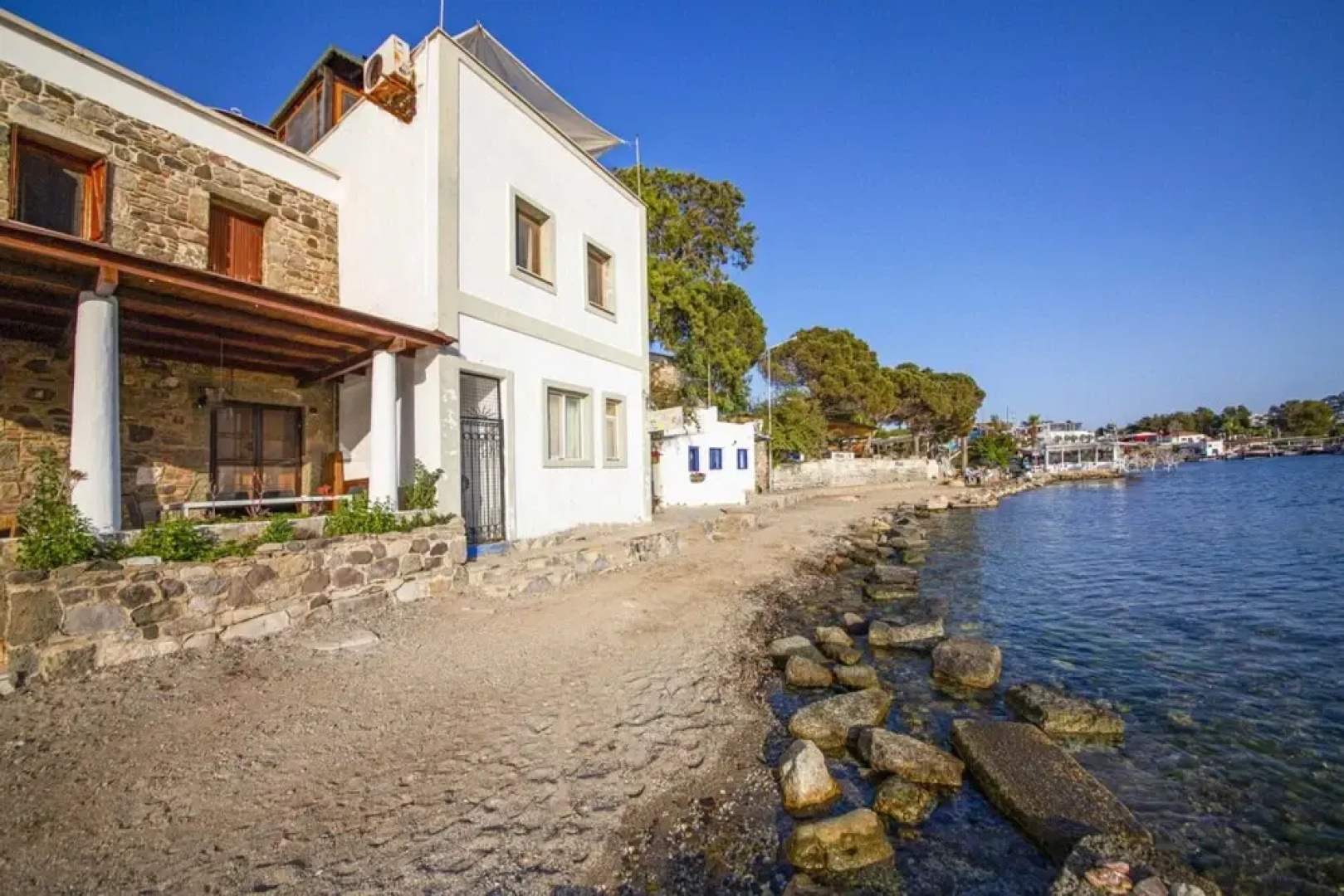 Seaside House With Refreshing View in Gumusluk