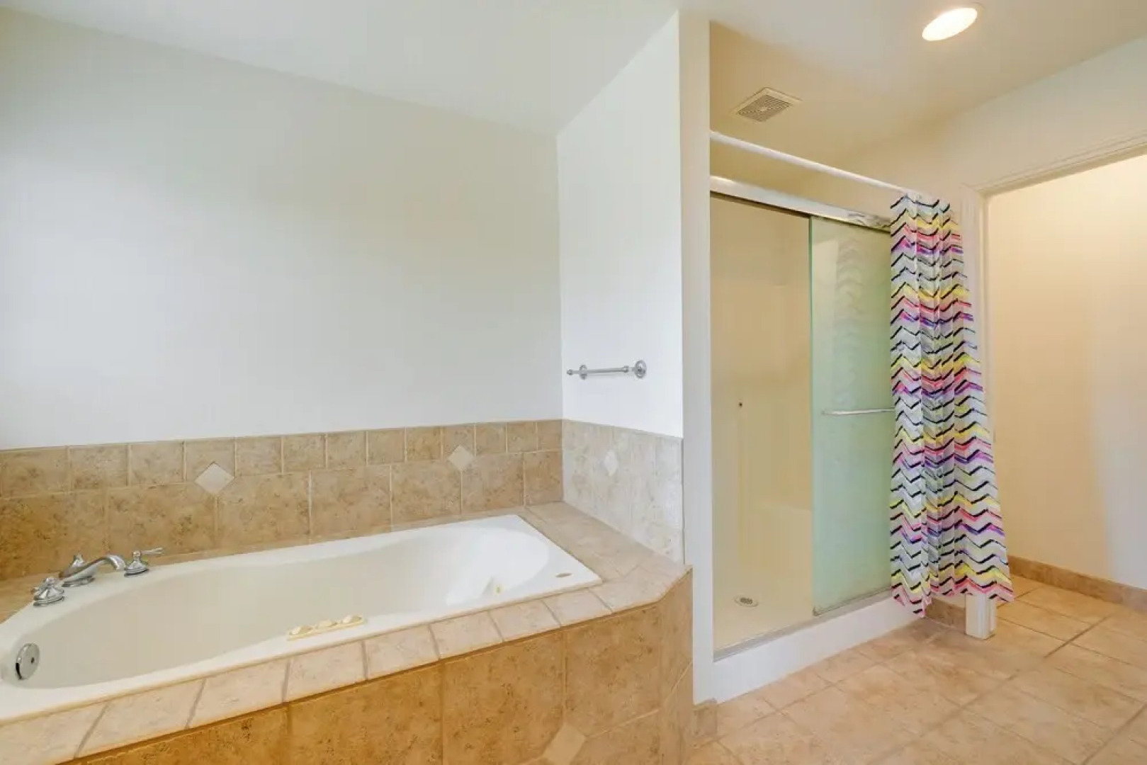 Porterville Getaway w/ Patio + Valley Views!