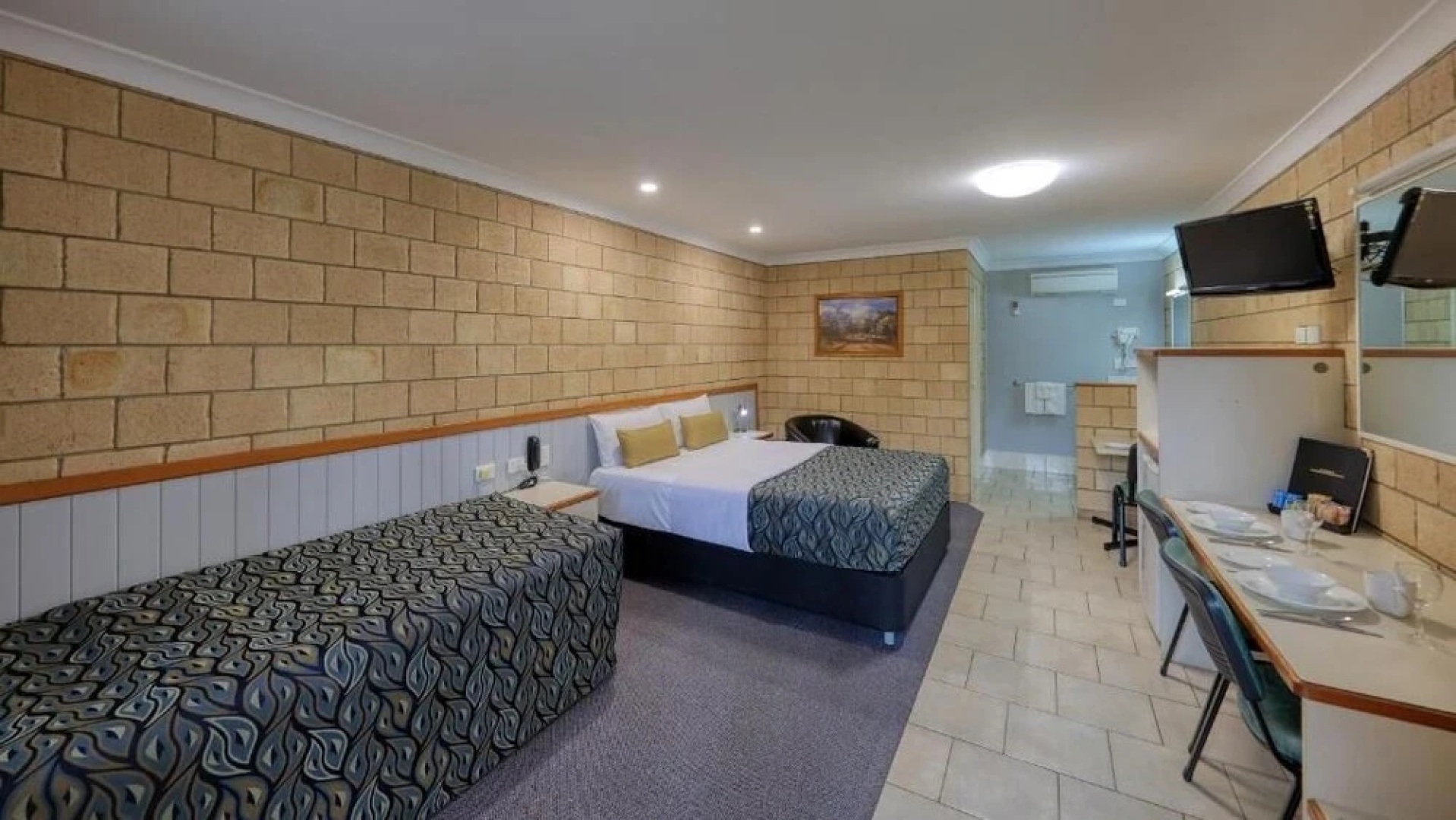 Jacaranda Country Motel