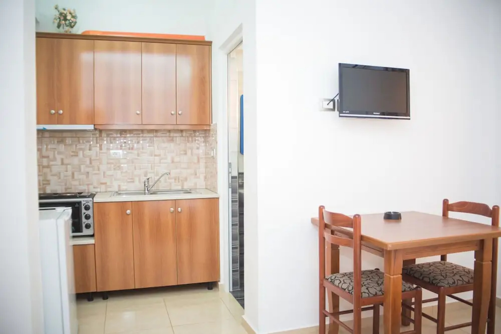 Aleksander Apartments