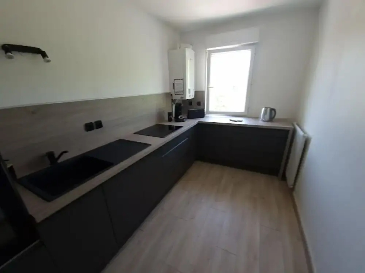 Beautiful Holiday Apartment in Uzes With Balcony