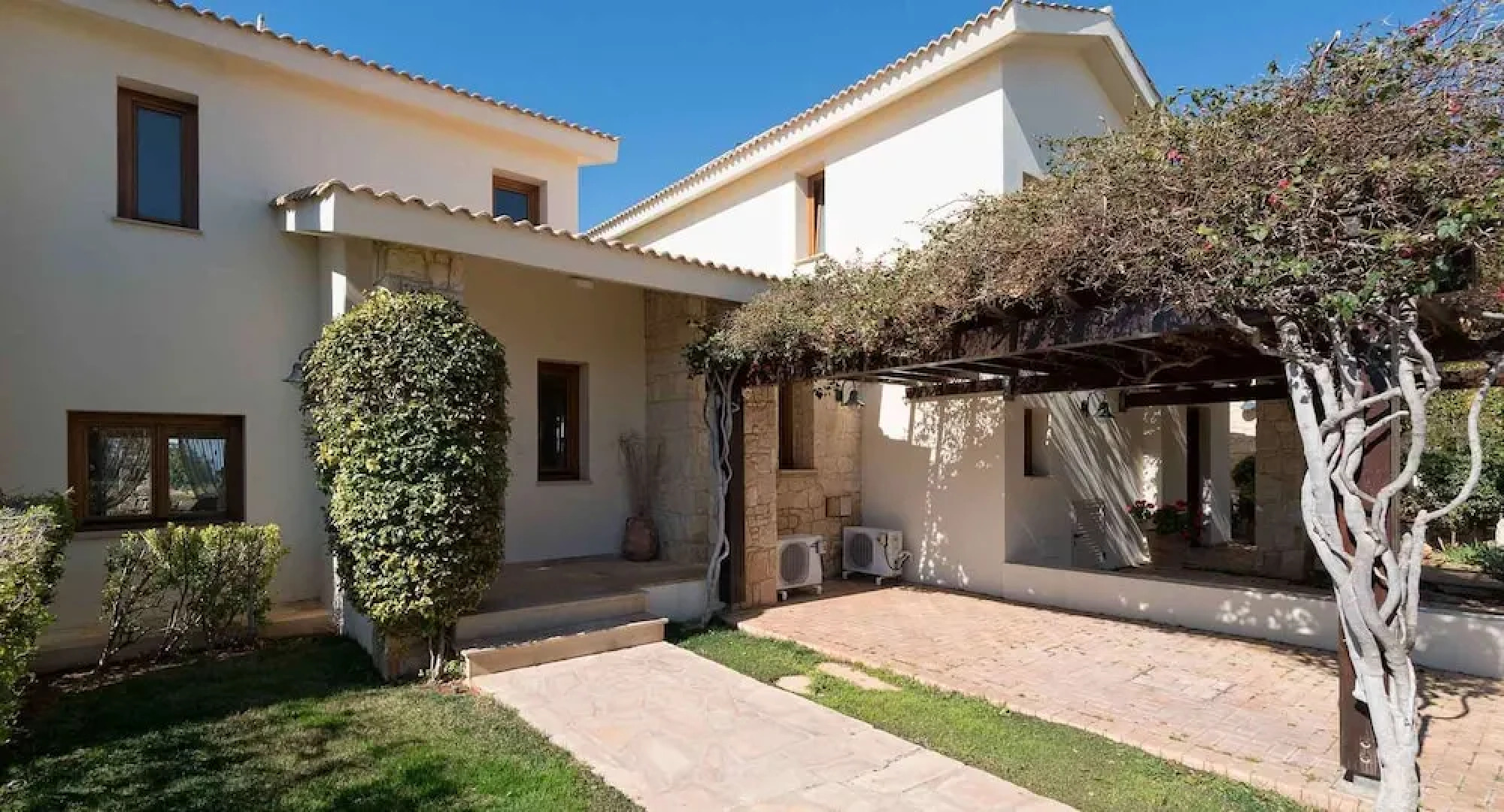 Lovely 2 bedroom Villa Kornos HG33 with private pool and golf course views, In the heart of Aphrodite Hills, near resort centre