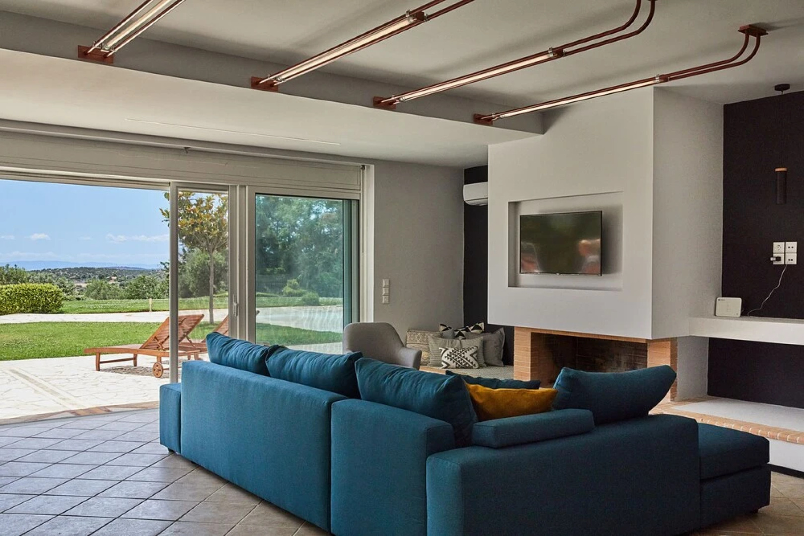 Flyin'High Luxury Suite