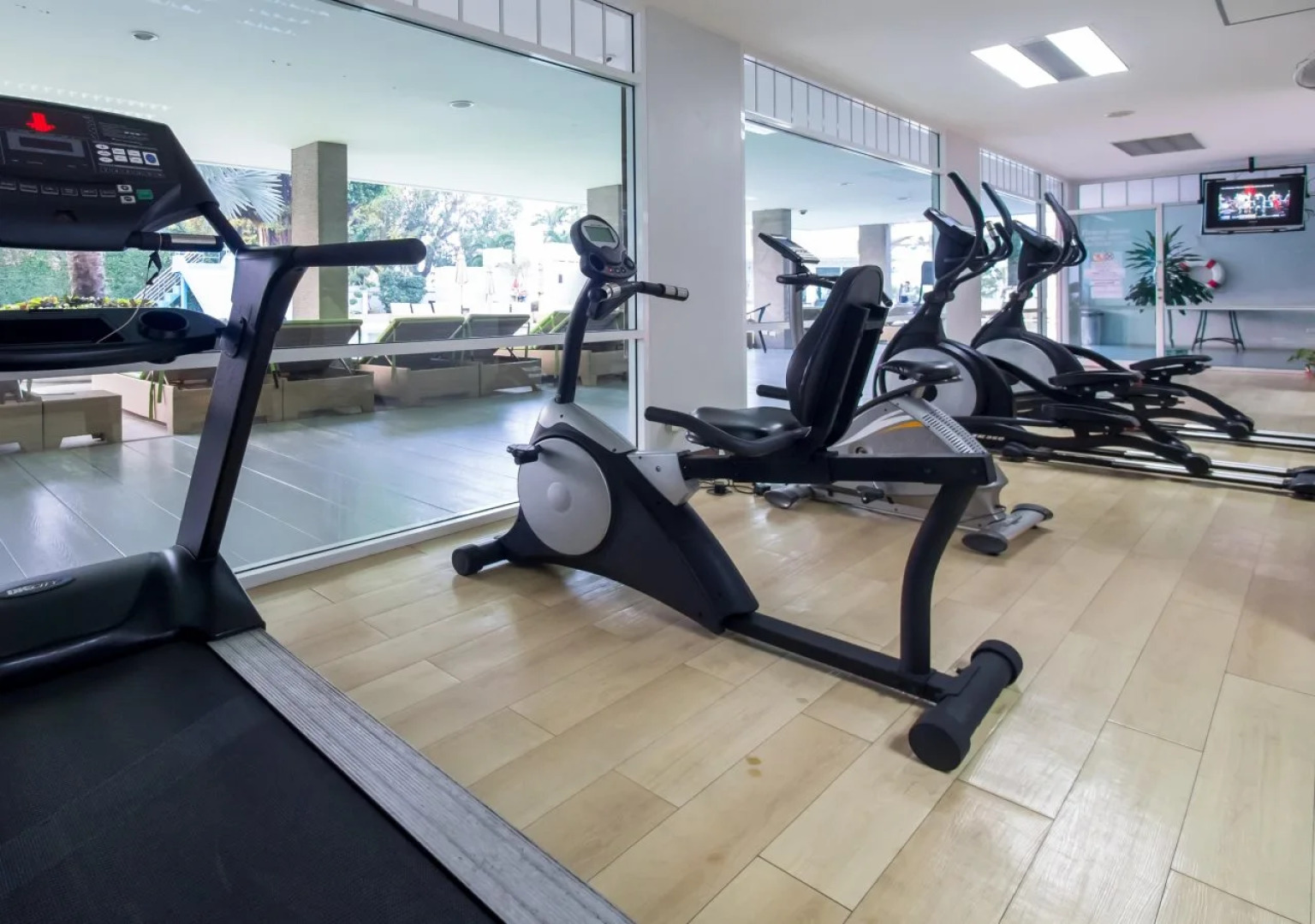 The Pattaya Discovery Beach Hotel Pattaya