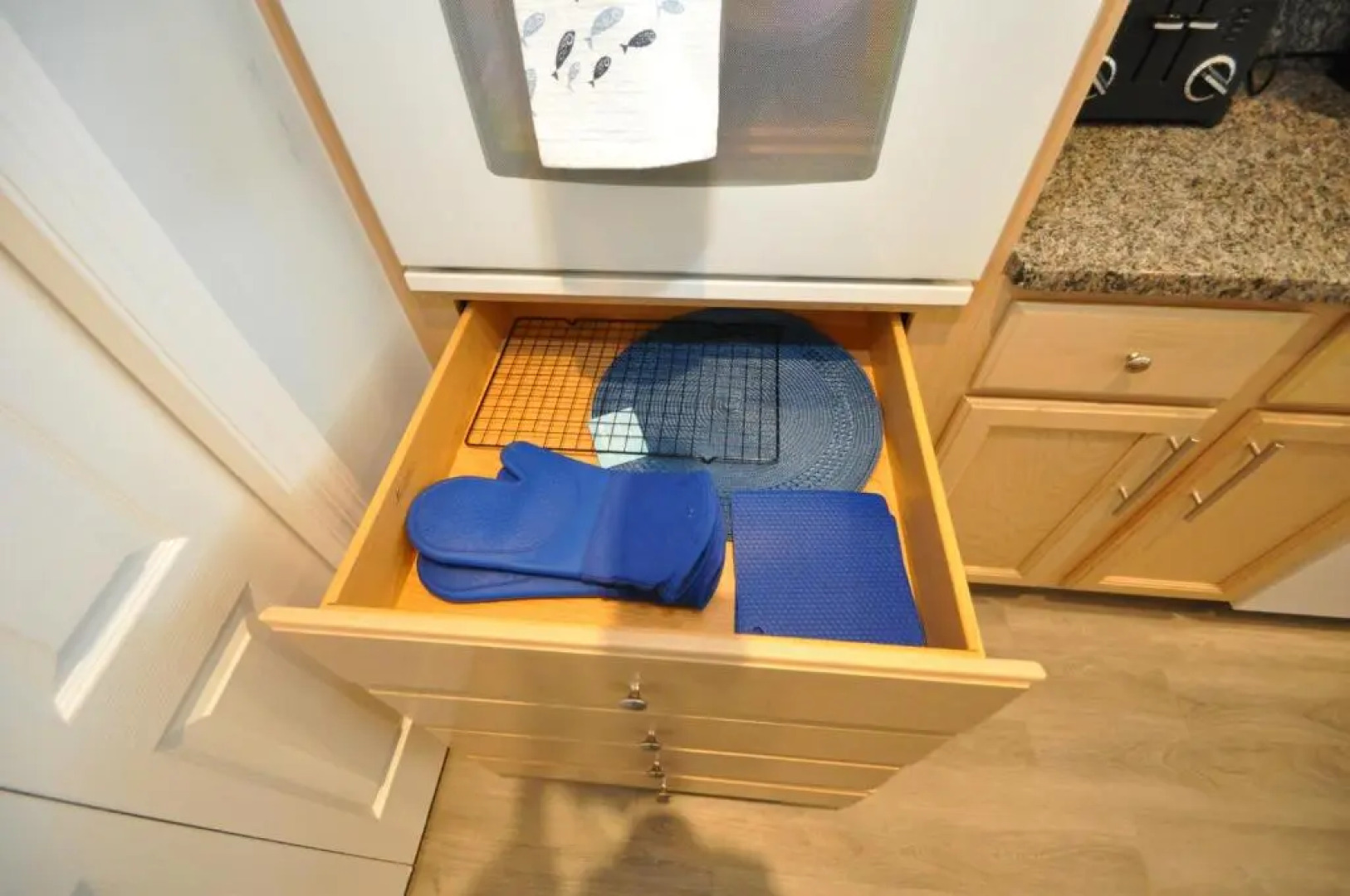 Sunset Bay Beautiful Pool Home - Bring Your Boat or Jet Ski - Canal with Dock- Sleeps 10 - 4 BD