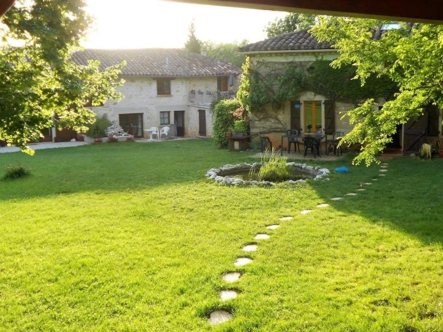 La Roane Yoga & Creativity Center