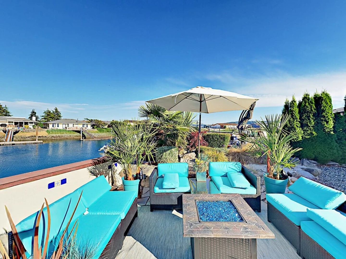 2254 Mariners Way Home