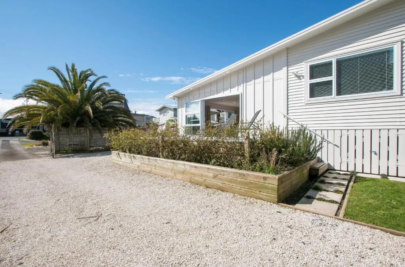 The Waihi Beach House - Waihi Beach Holiday Home