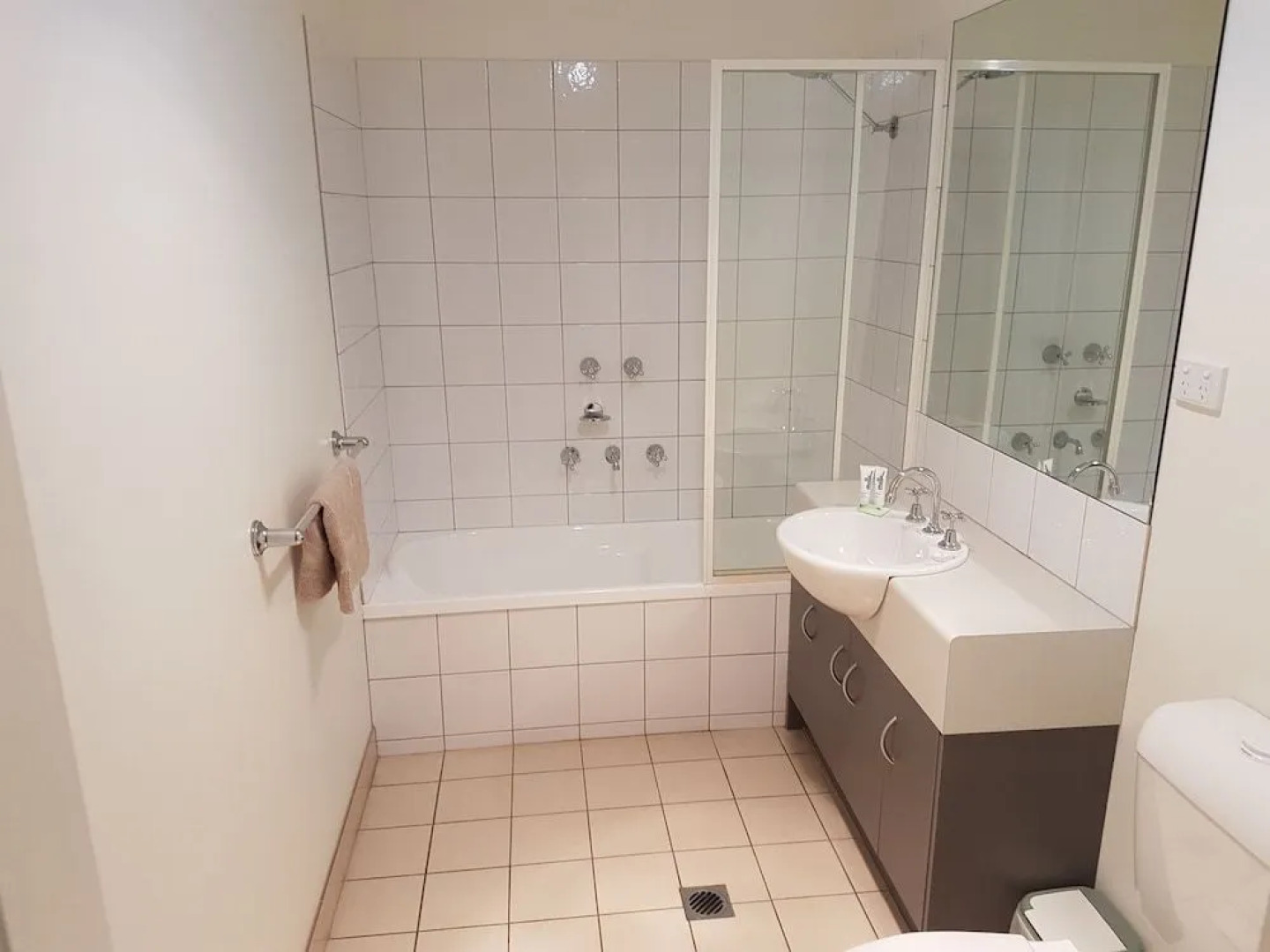 Gillies st Apartments