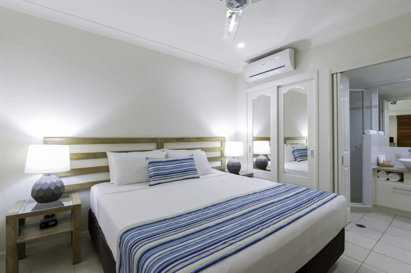 Meridian Port Douglas - Adults only