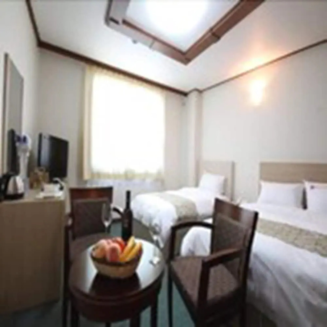 Tongyeong Tourist Hotel