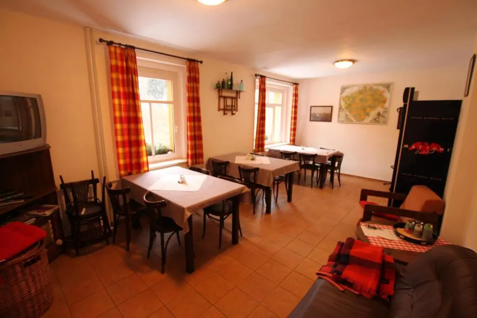 Malběnka - chata na skále pod hradem Kokořín