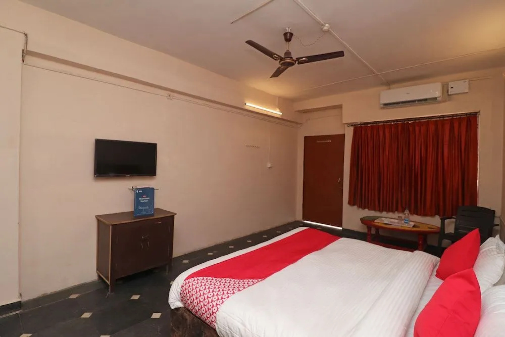 Oyo 28643 Sai Yatri Niwas