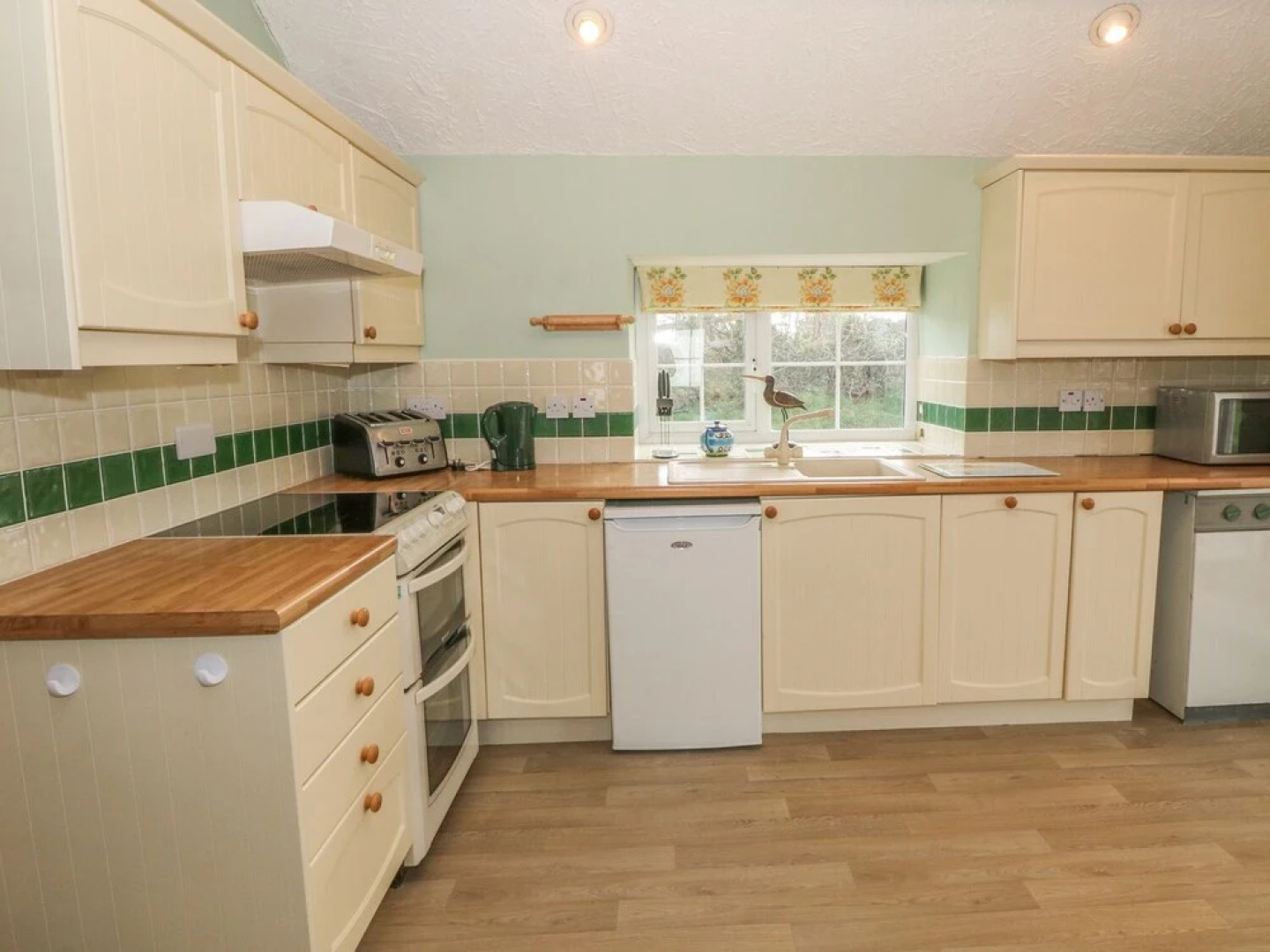 Llain Rhuttan, Pwllheli