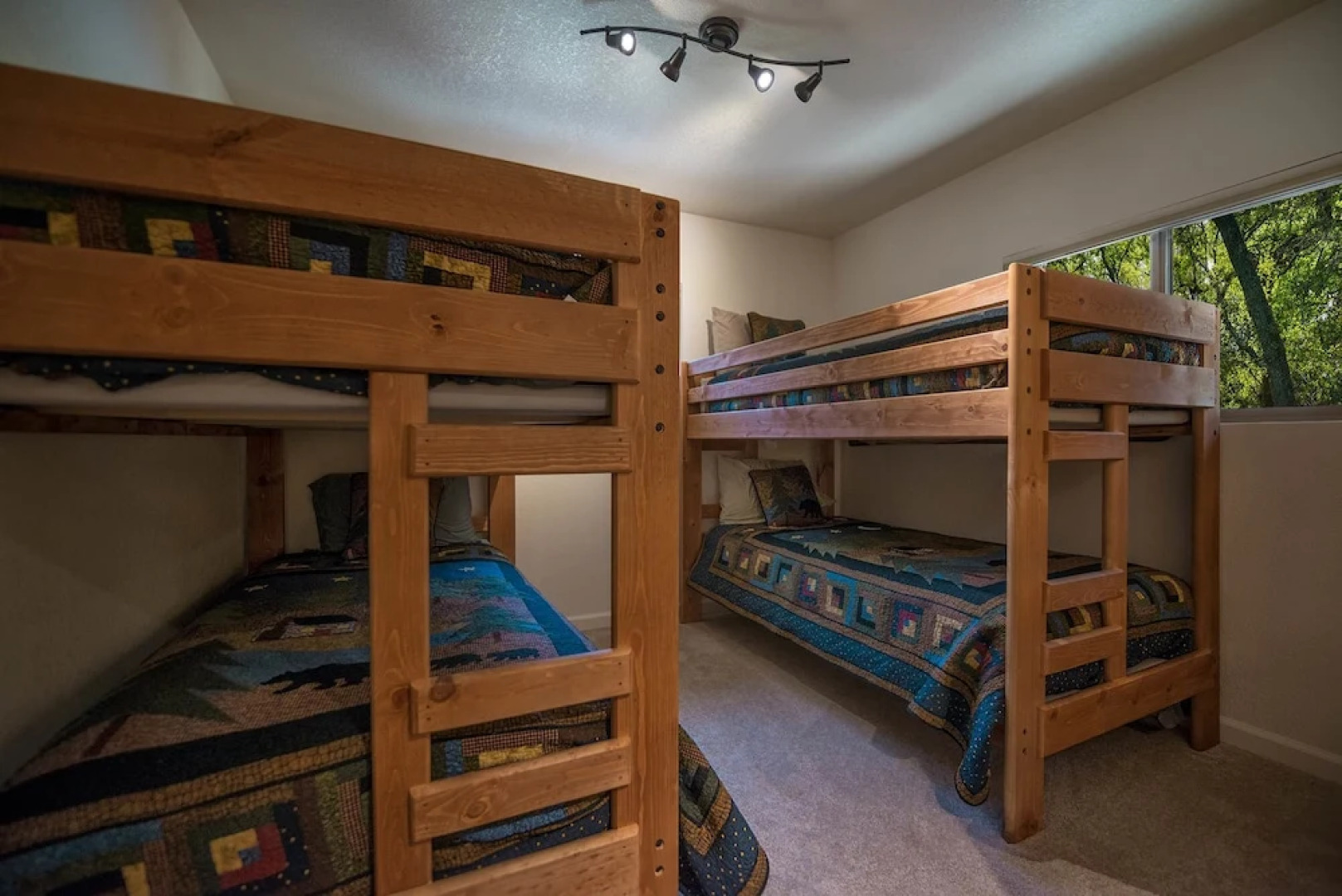 Yosemite Scenic Wonders - Bass Lake Area