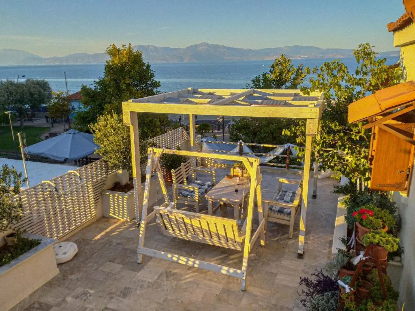 Sea View Roof Garden Apartment