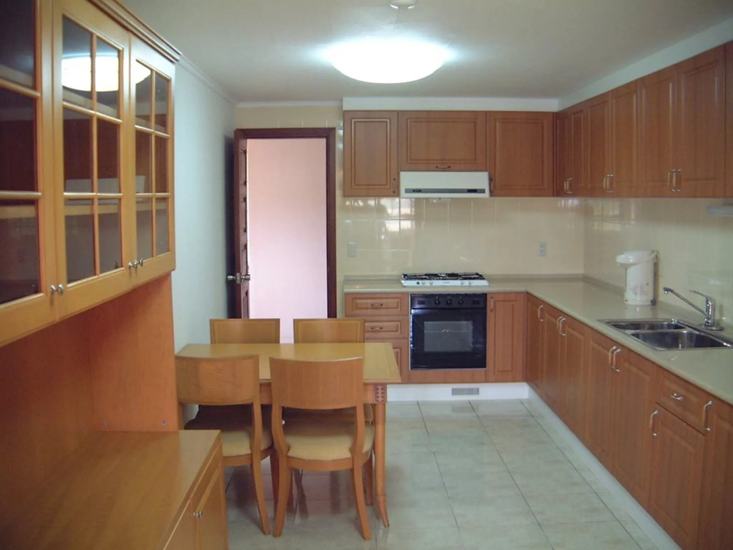 Garden View Court Suites Ho Chi Minh City