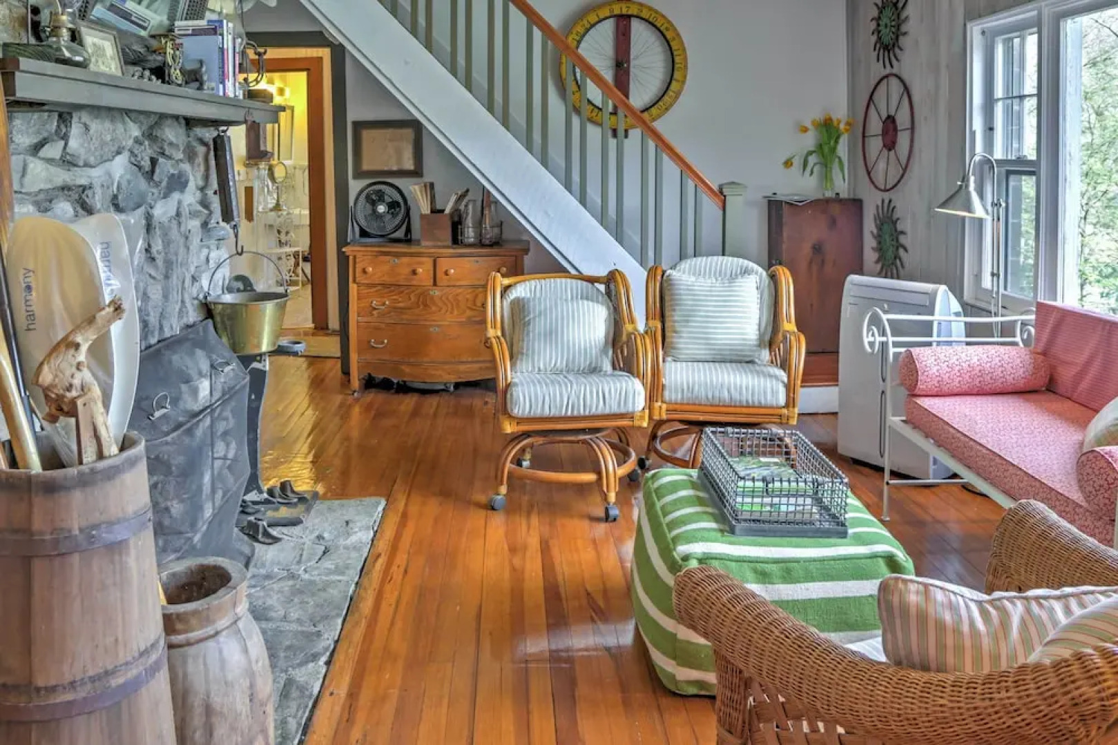 Dainty New Preston Cottage w/ Dock & Lake Views!