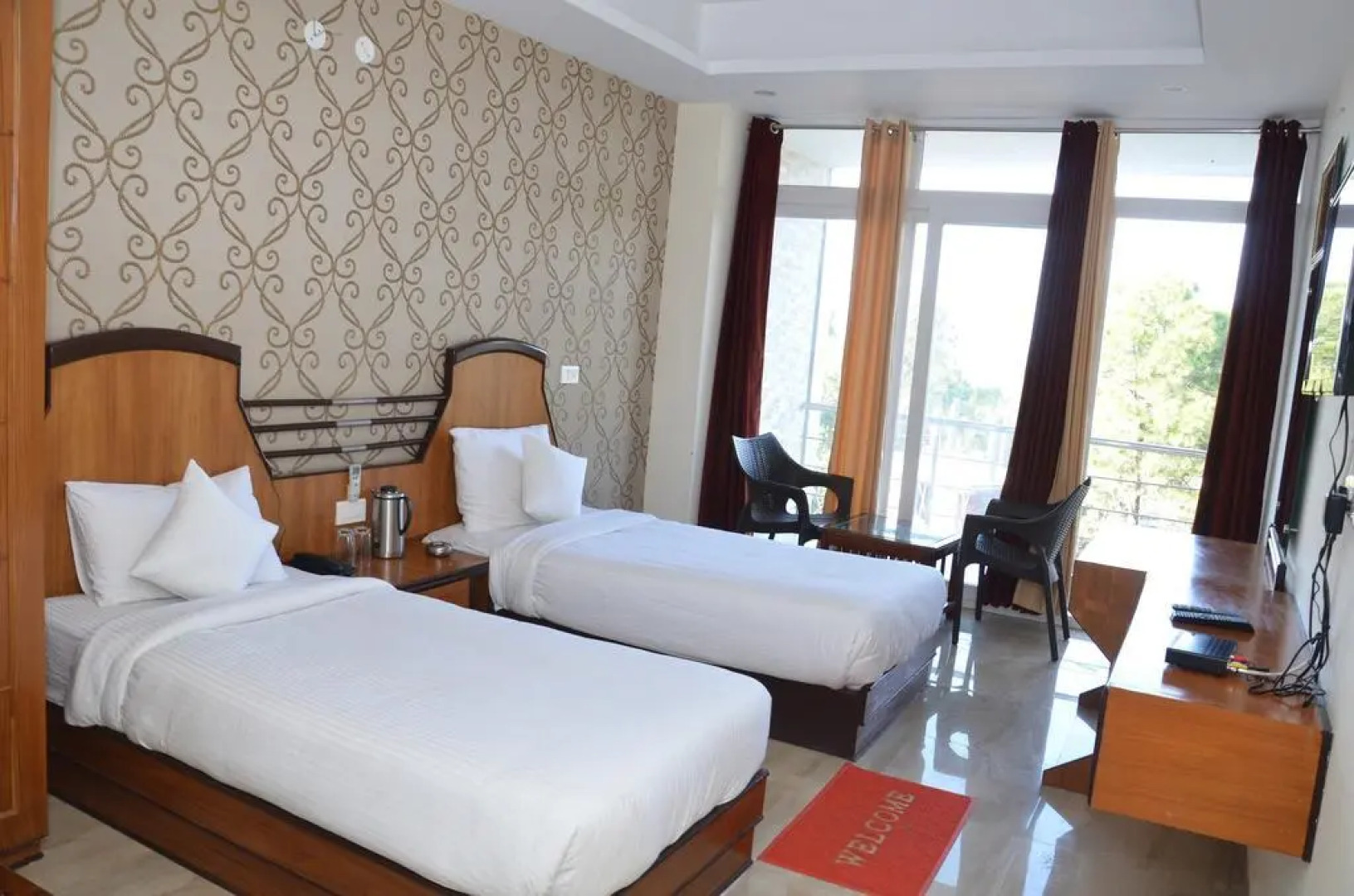 Hotel Chopra Residency